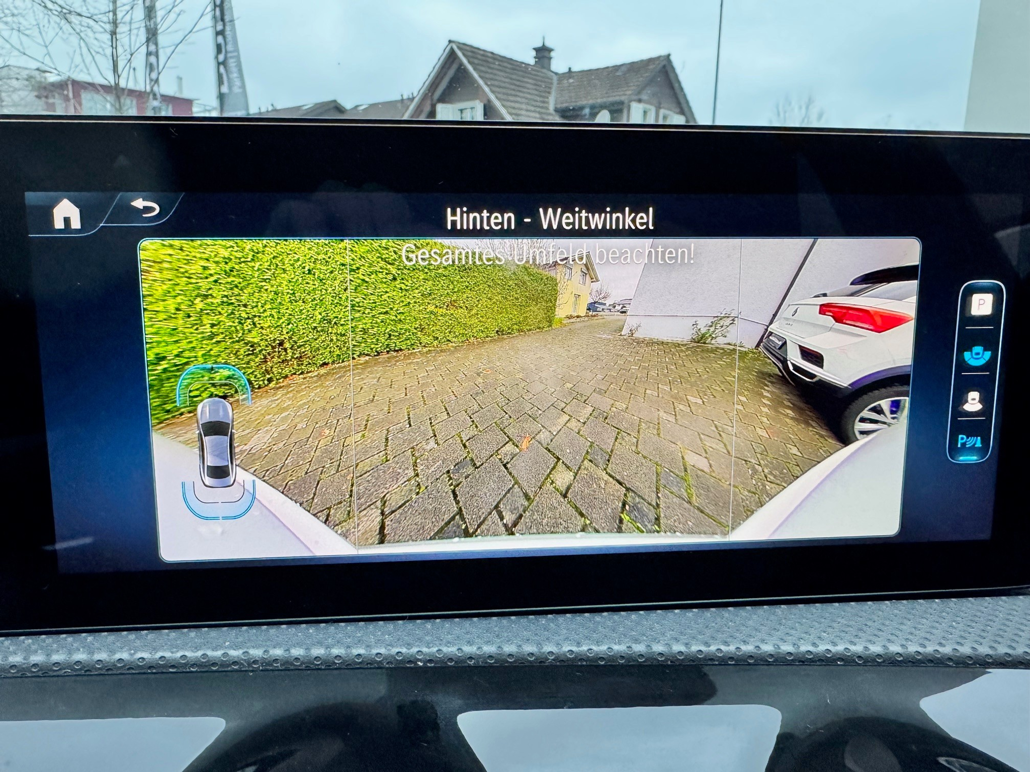 listing desktop thumbnail image 11