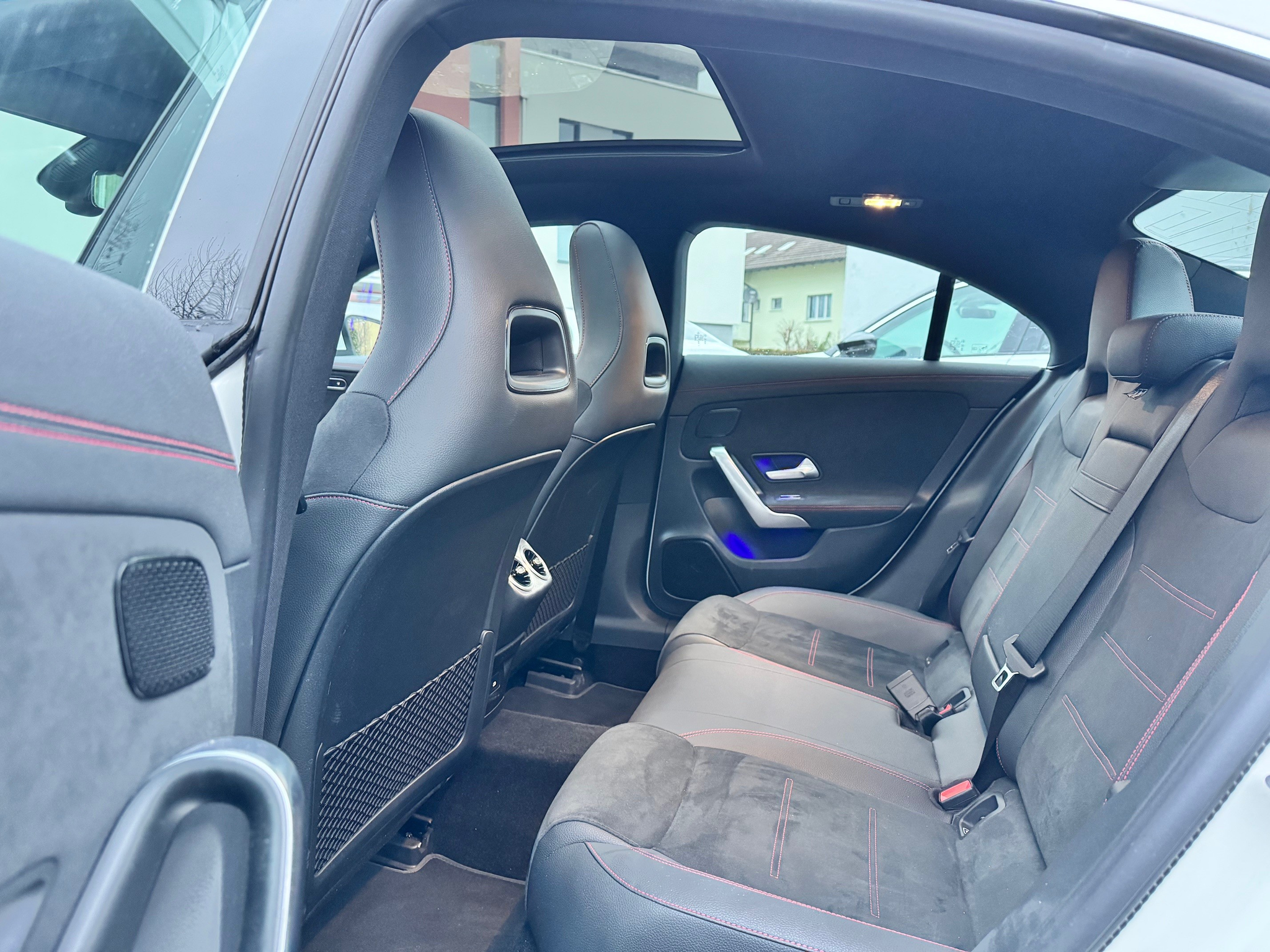 listing desktop thumbnail image 15