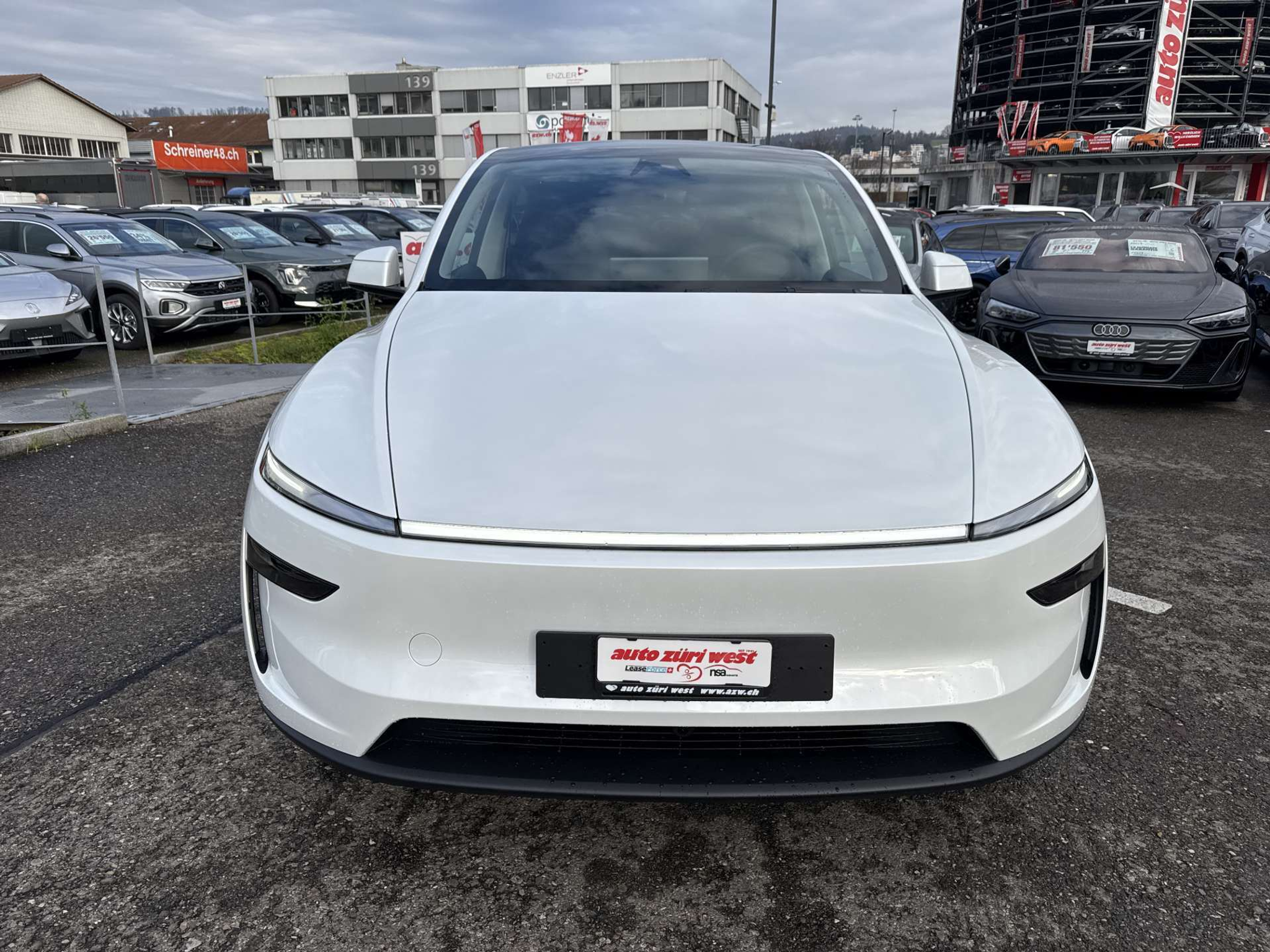 listing desktop thumbnail image 13