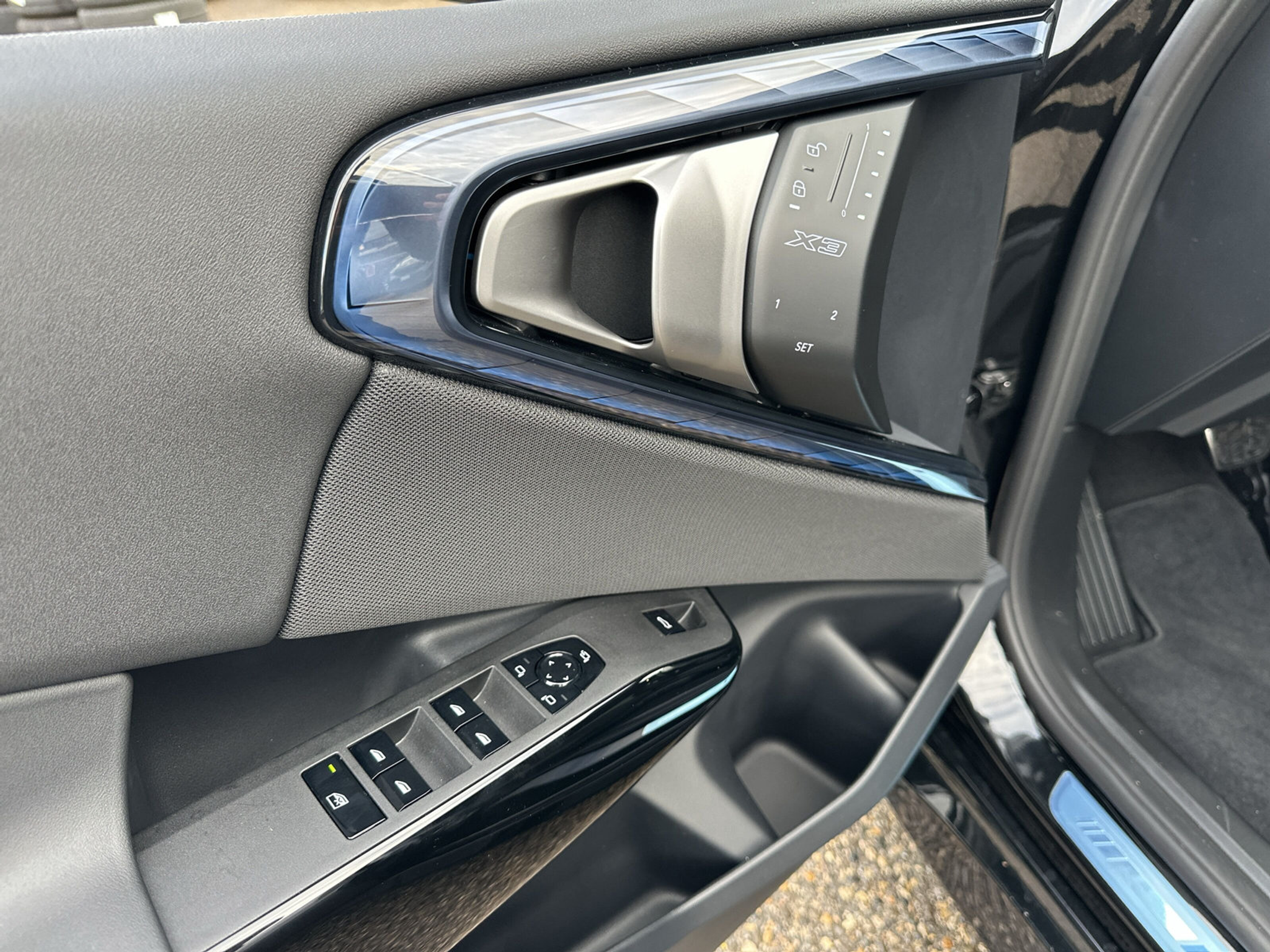 listing desktop thumbnail image 13