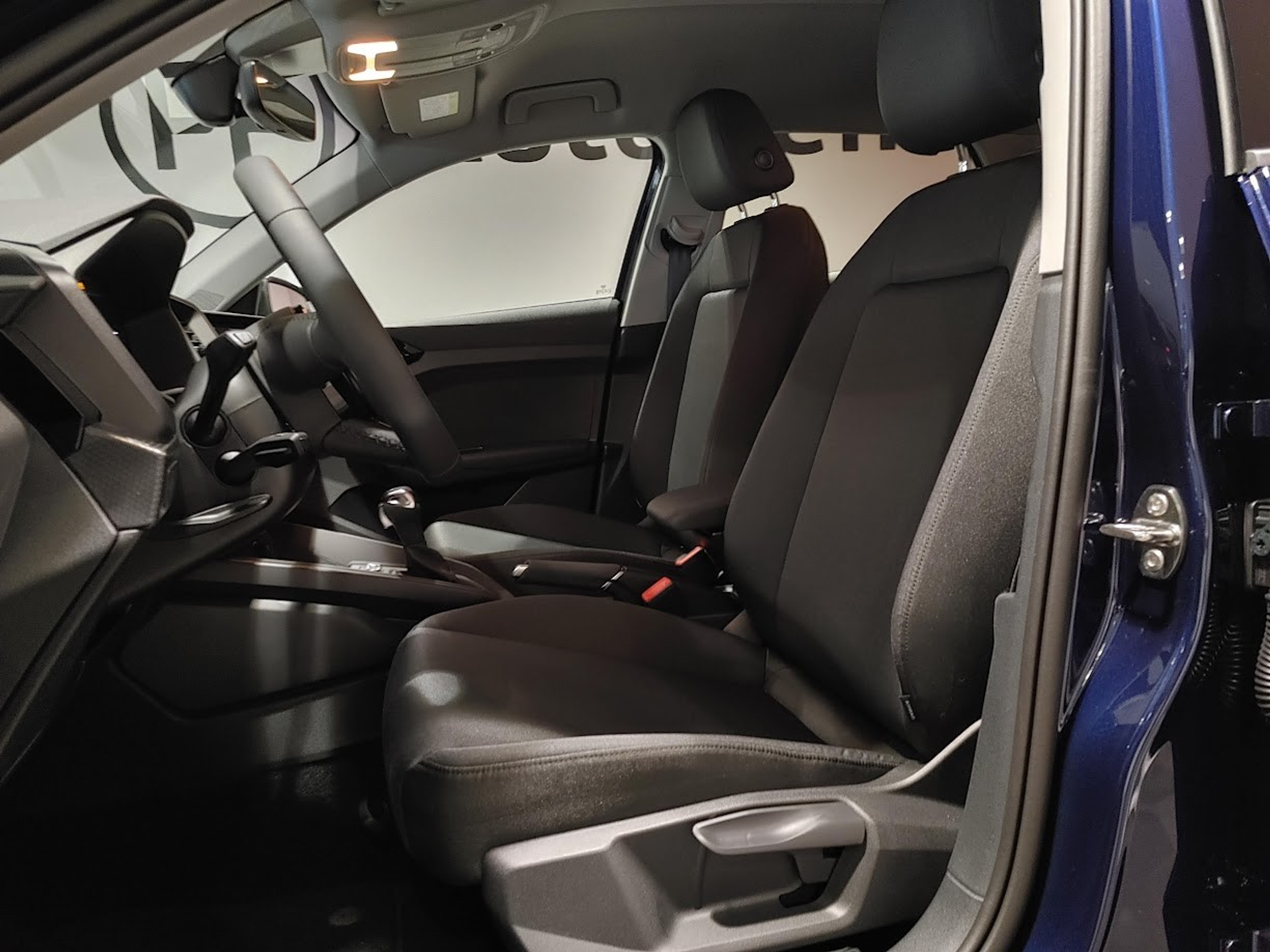 listing desktop thumbnail image 3