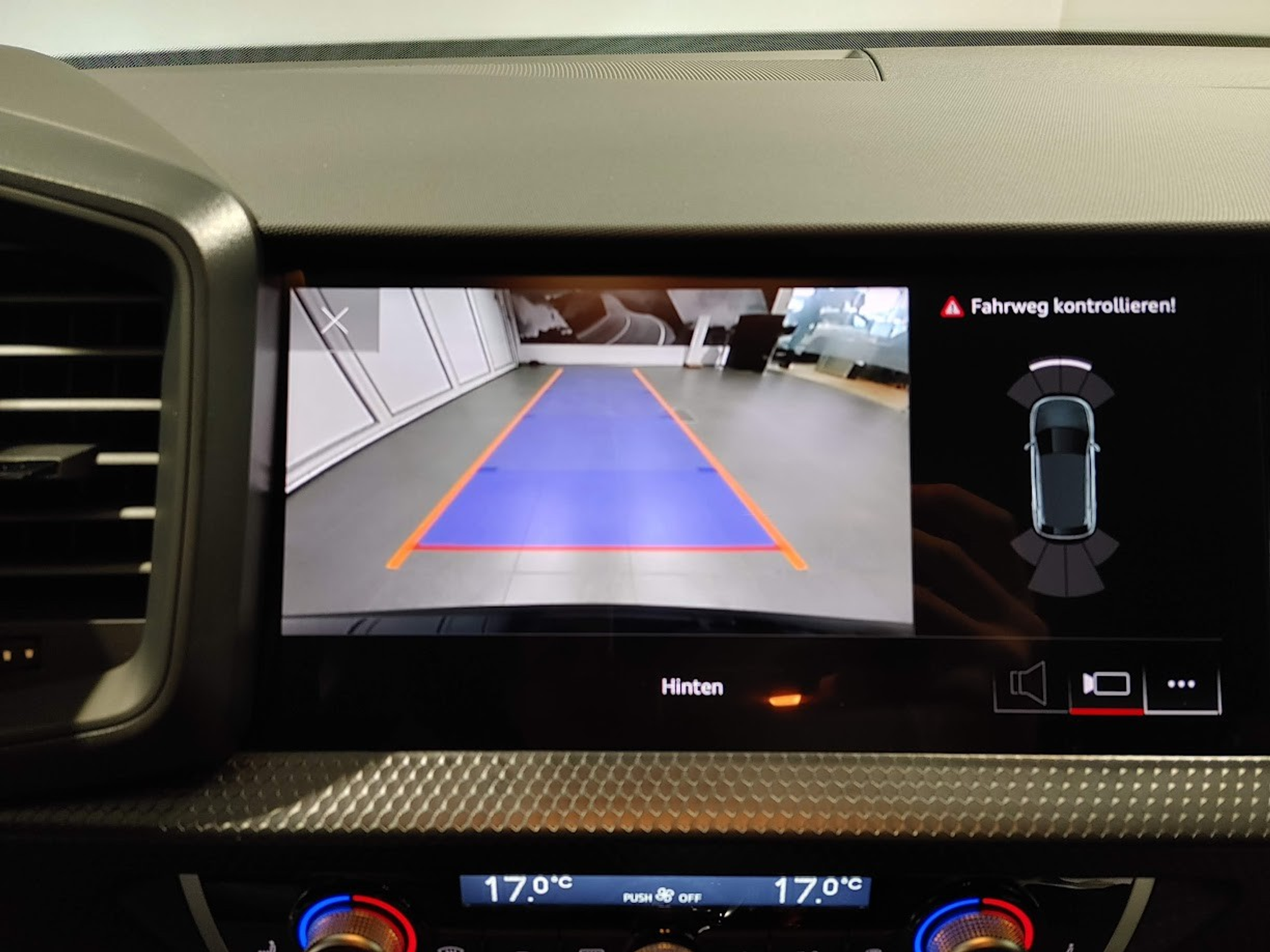 listing desktop thumbnail image 6