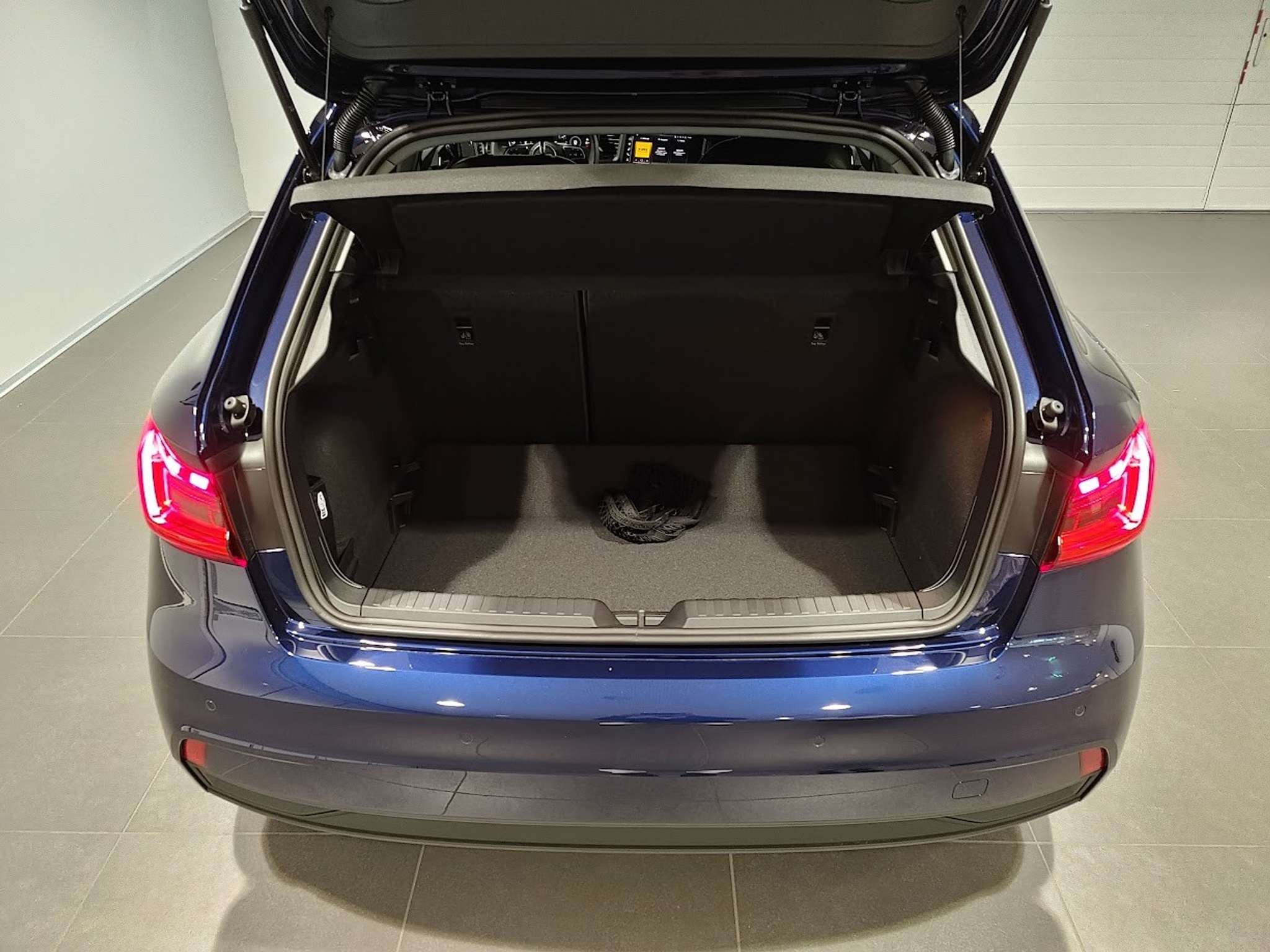 listing desktop thumbnail image 11