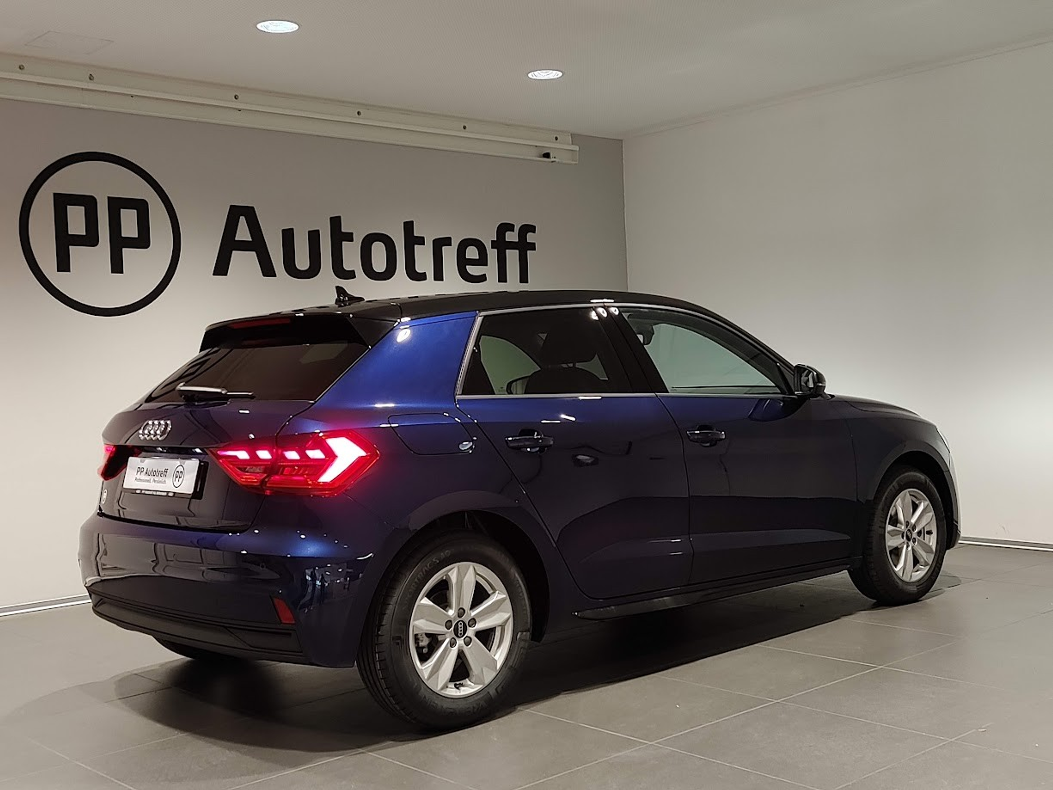 listing desktop thumbnail image 13