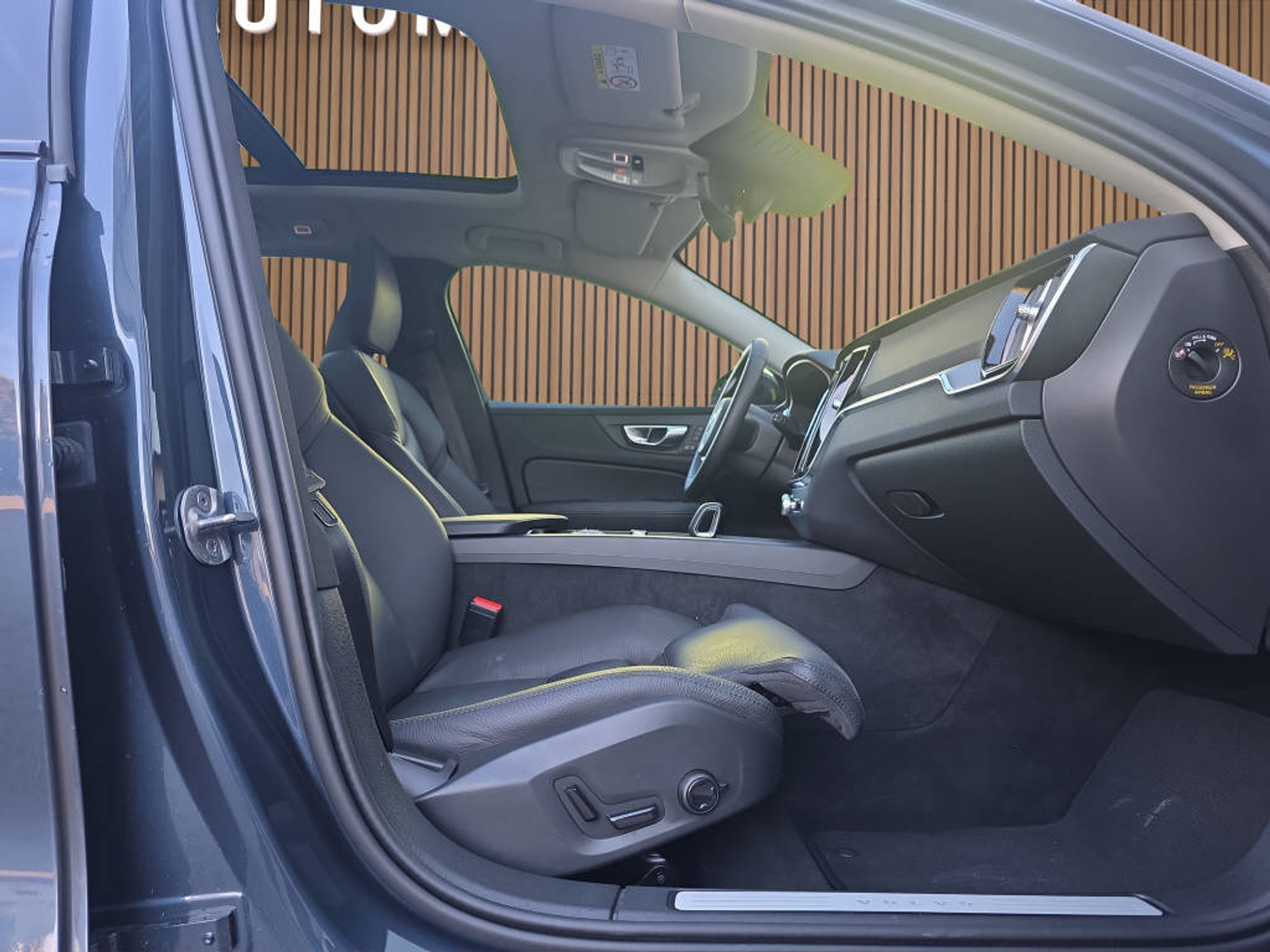 listing desktop thumbnail image 9