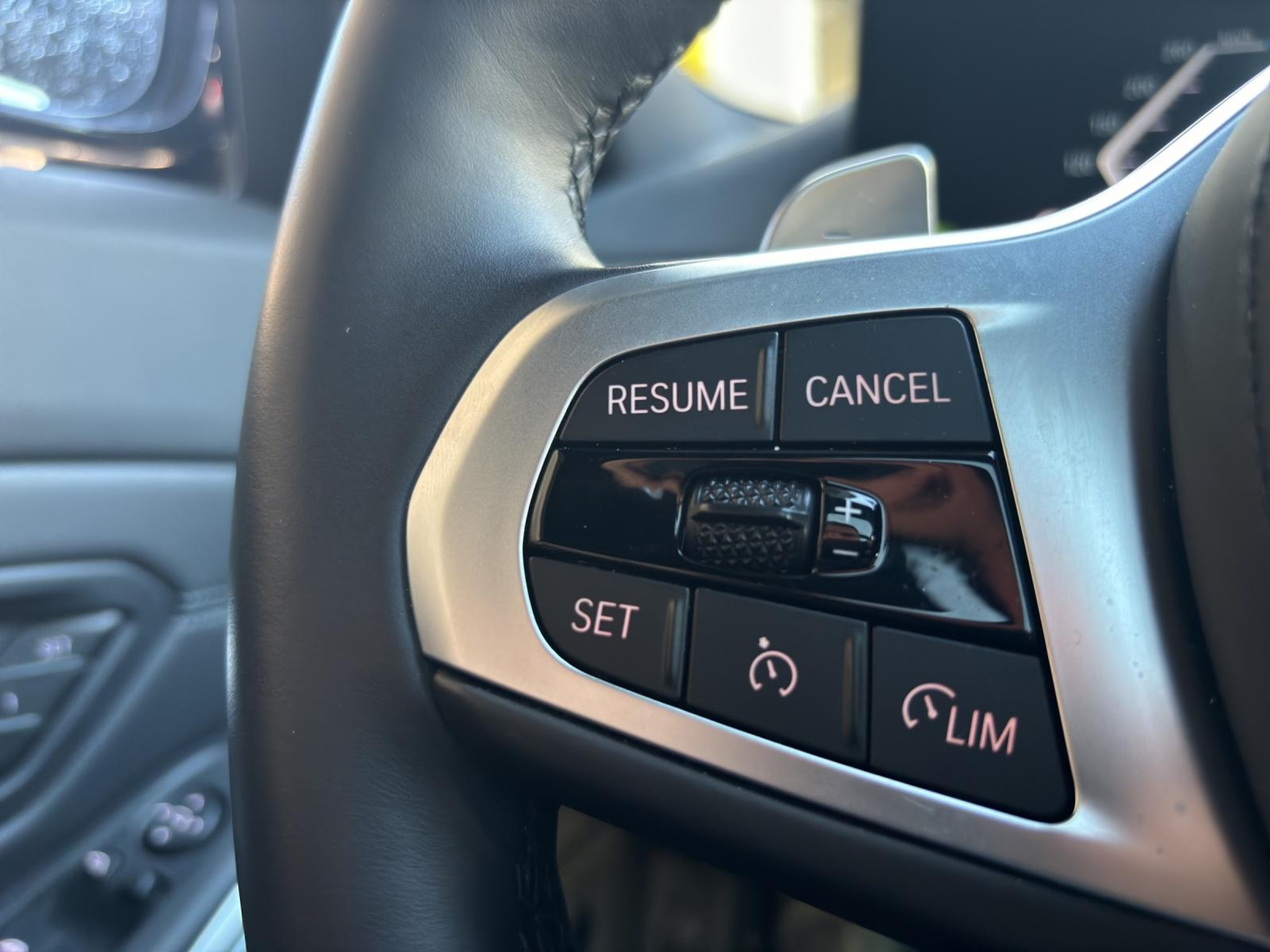 listing desktop thumbnail image 15