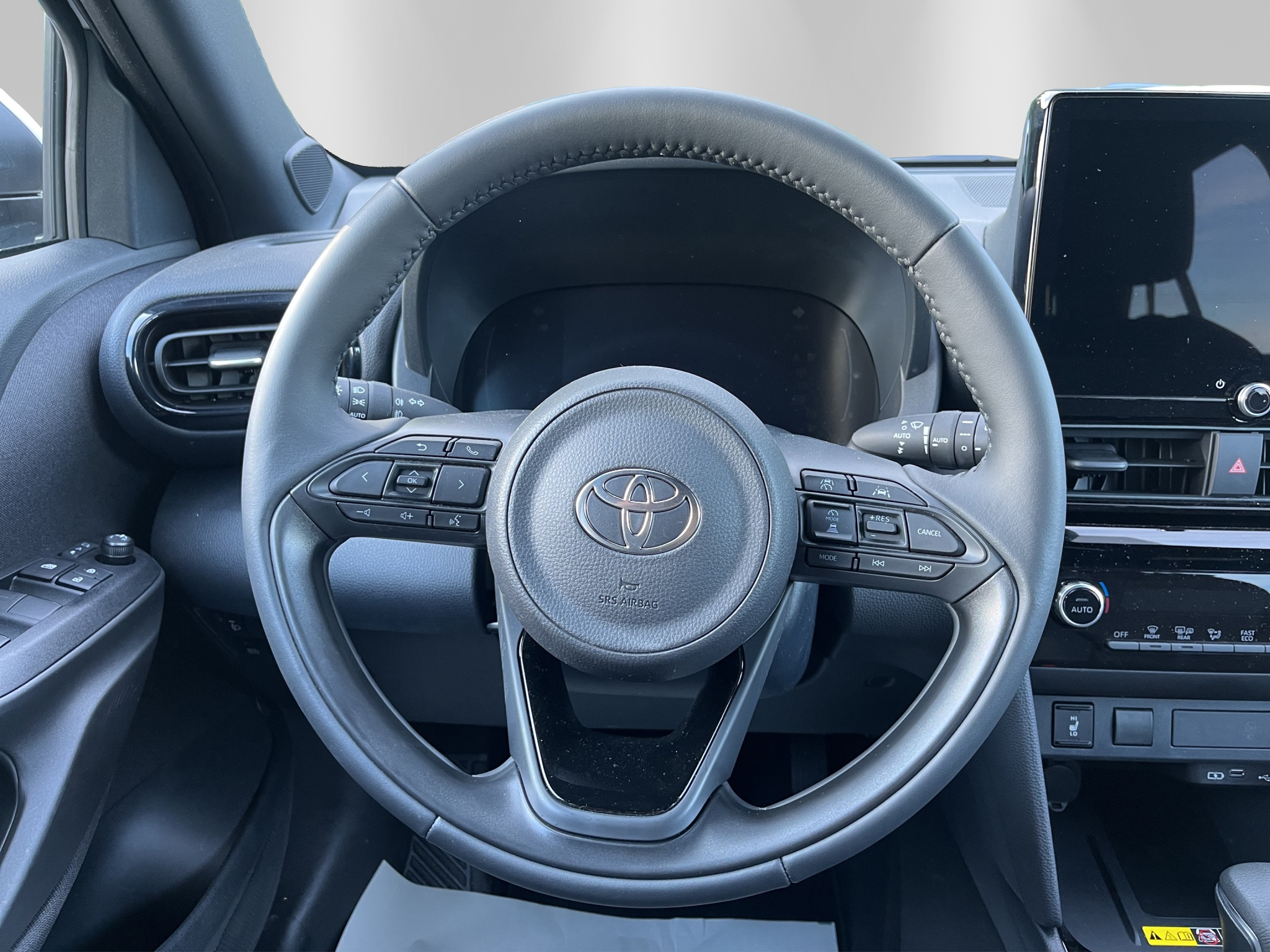 listing desktop thumbnail image 9