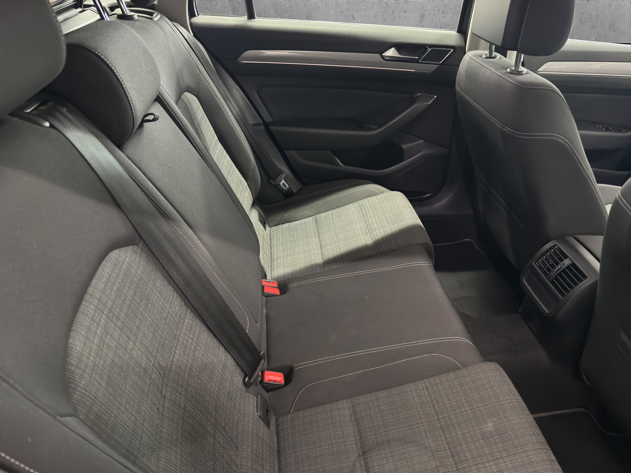 listing desktop thumbnail image 11