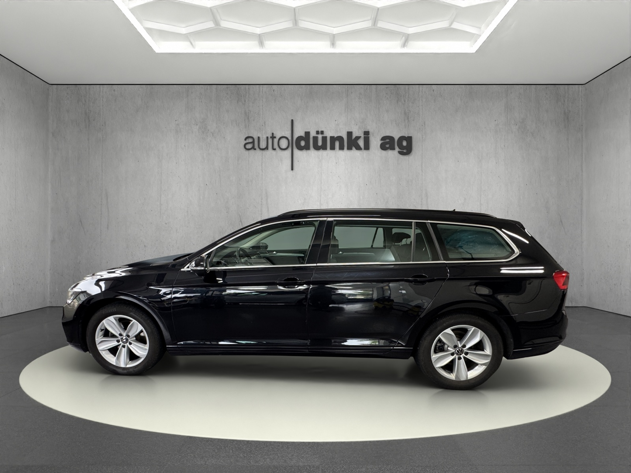 listing desktop thumbnail image 1