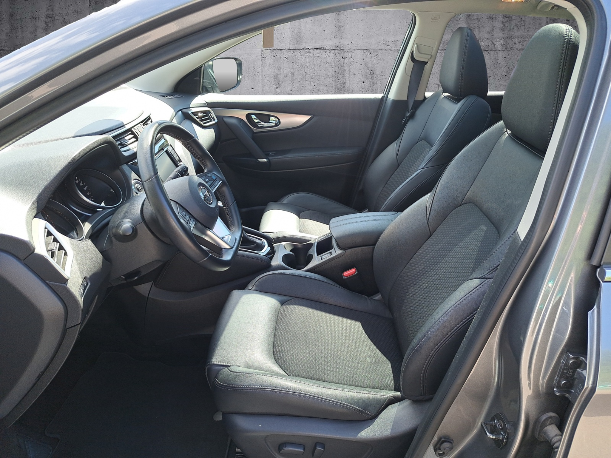 listing desktop thumbnail image 8