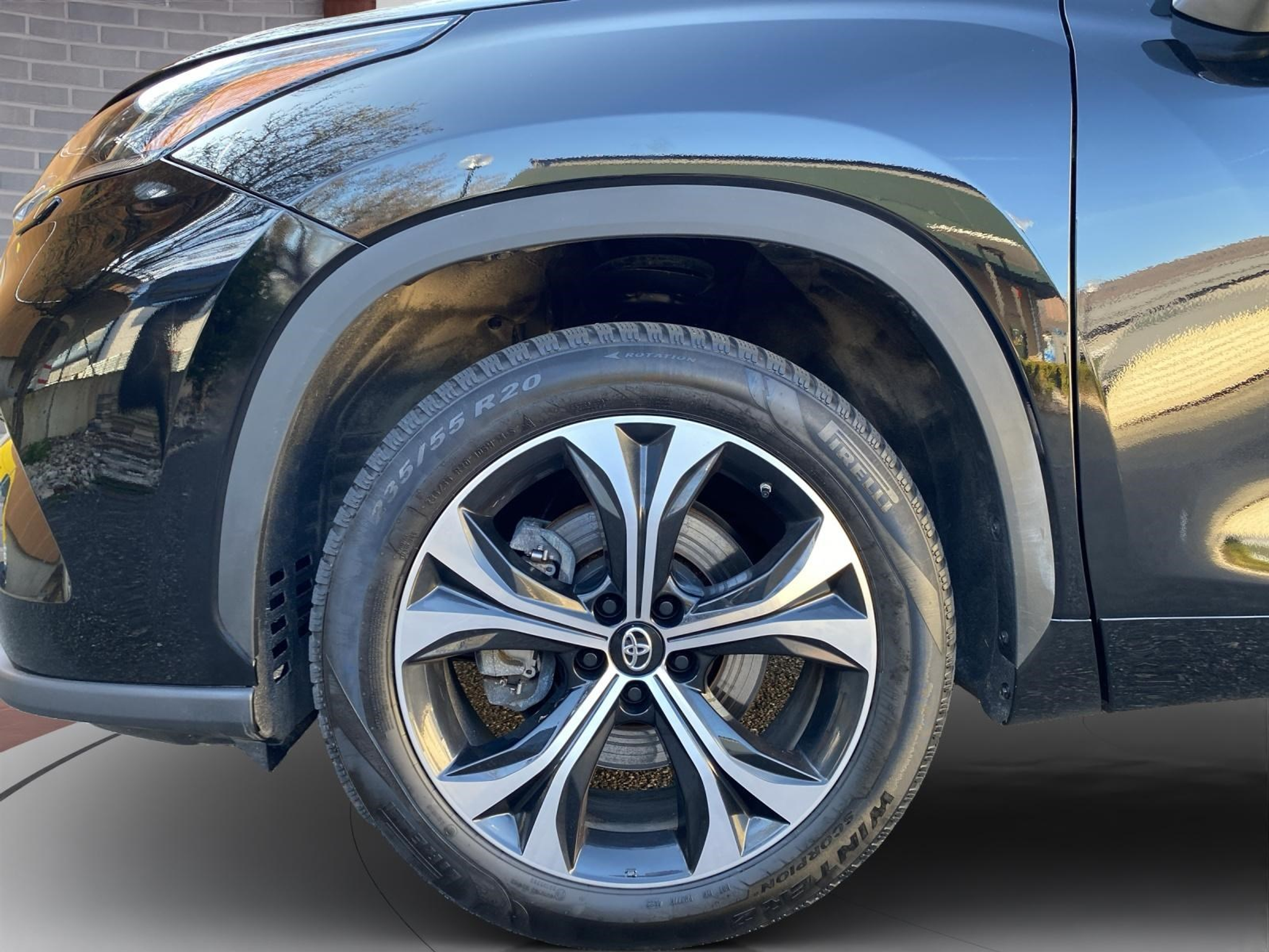 listing desktop thumbnail image 9