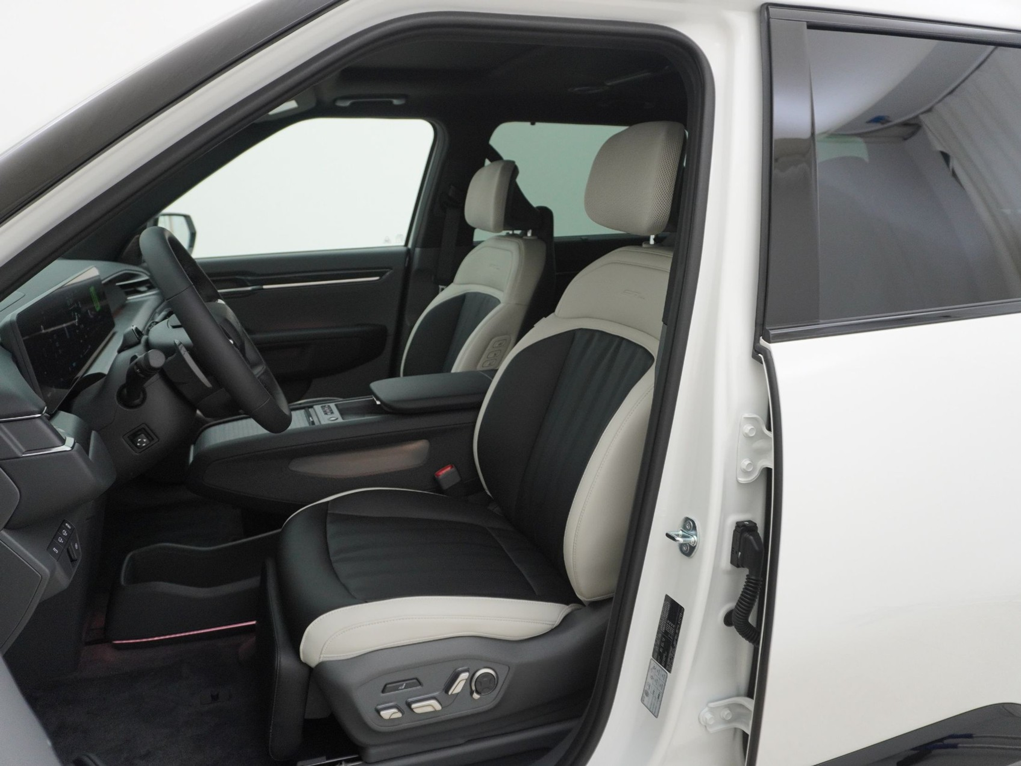 listing desktop thumbnail image 11