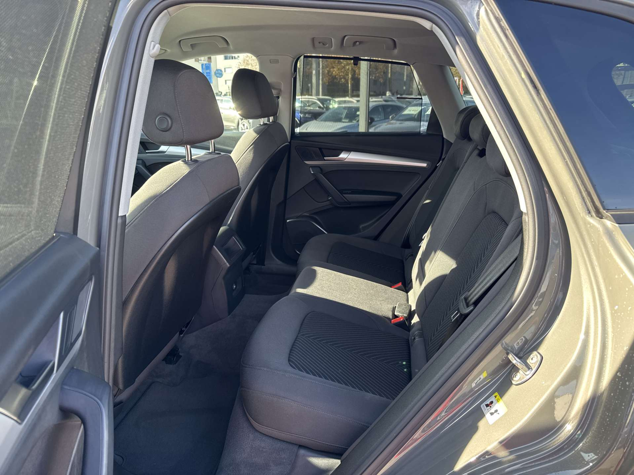 listing desktop thumbnail image 6