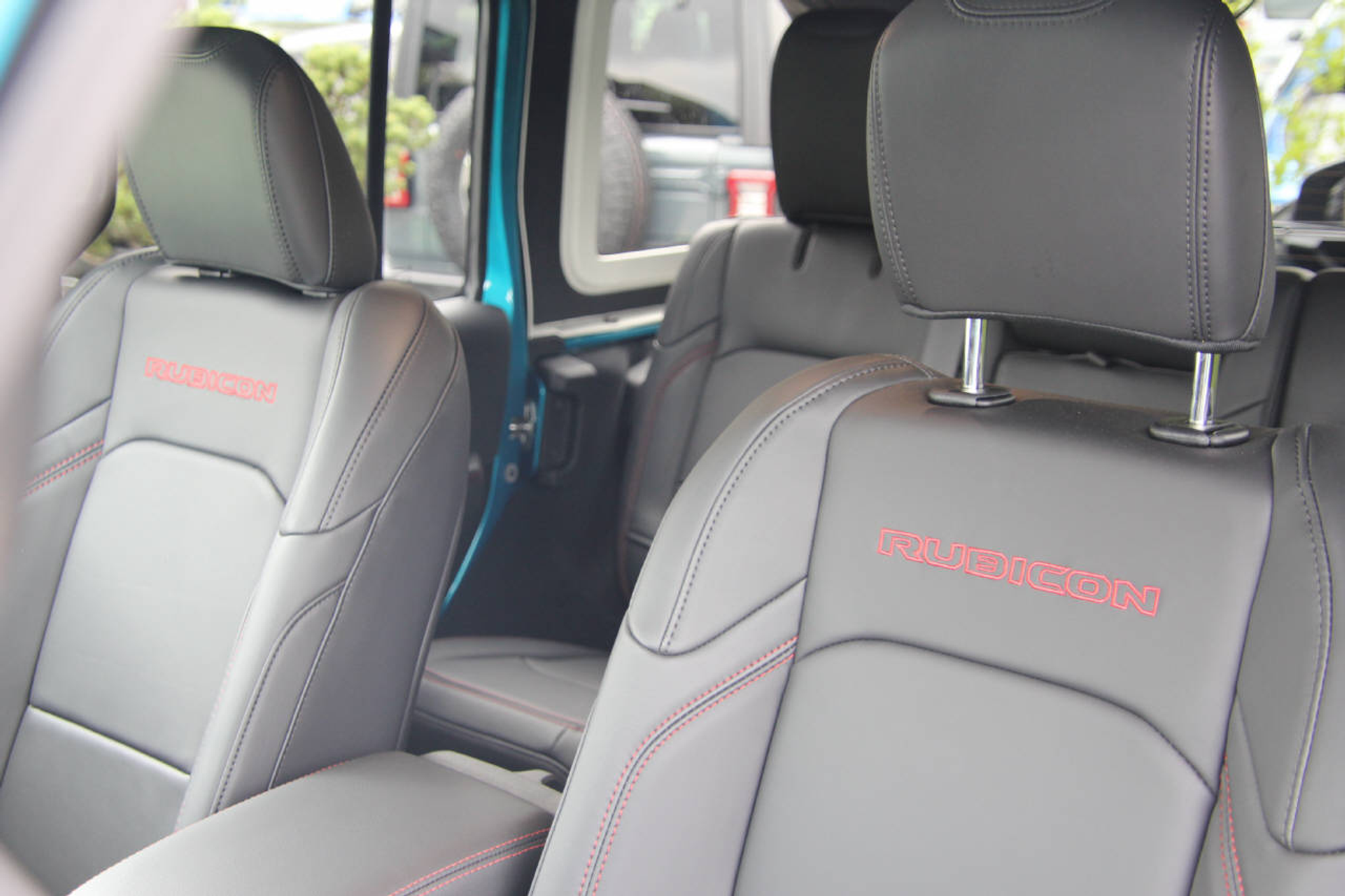 listing desktop thumbnail image 12