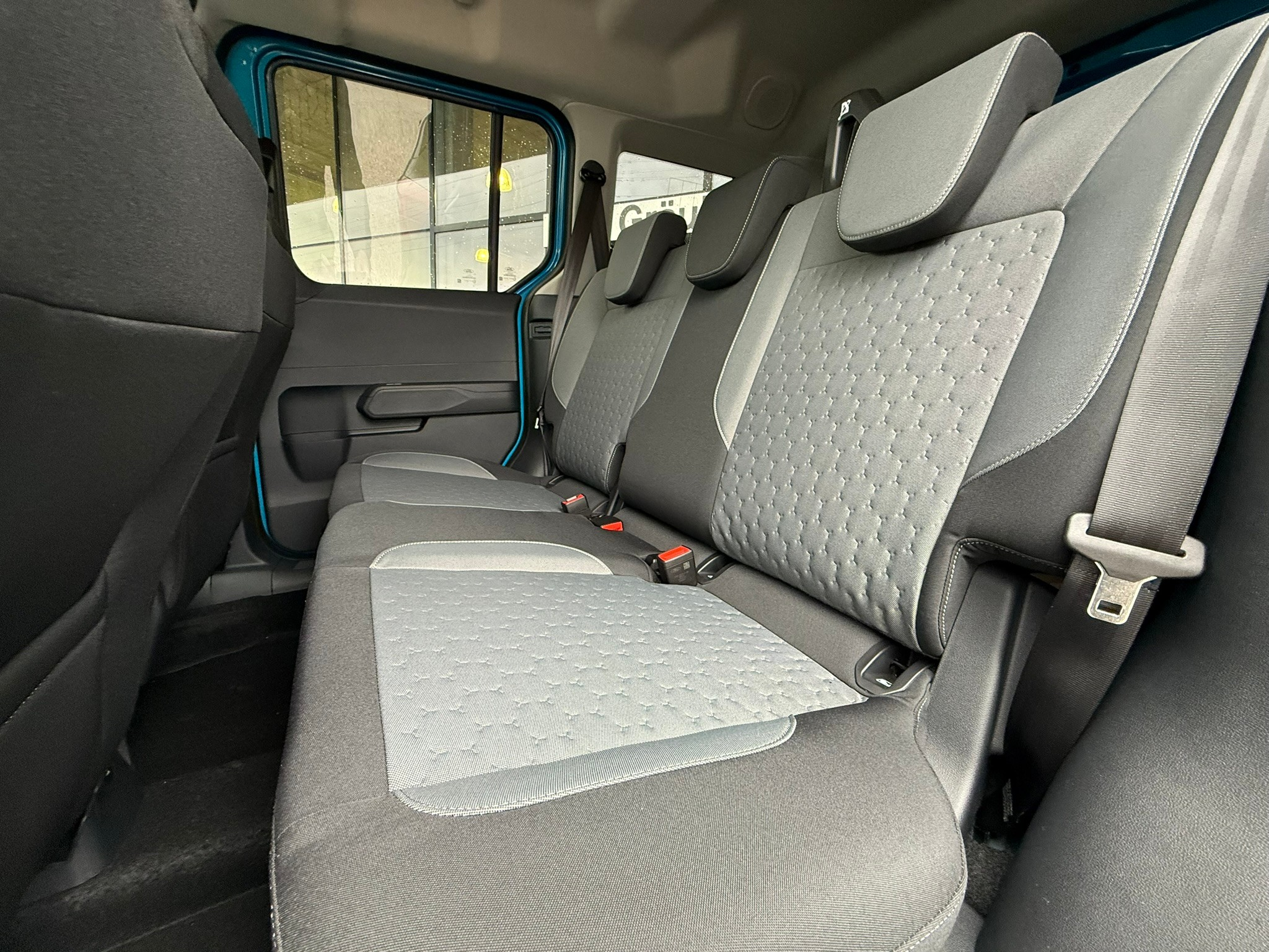 listing desktop thumbnail image 7