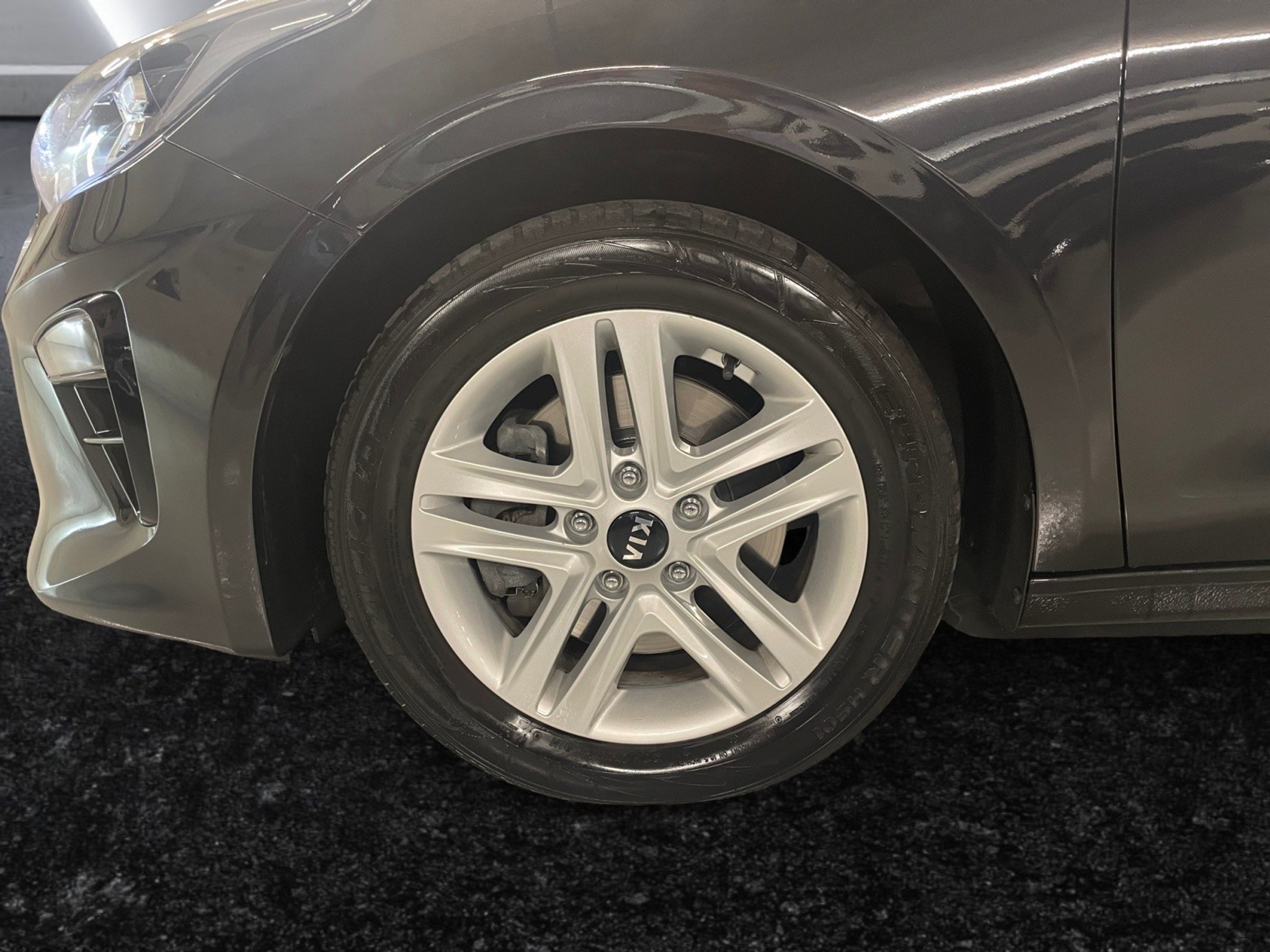 listing desktop thumbnail image 15