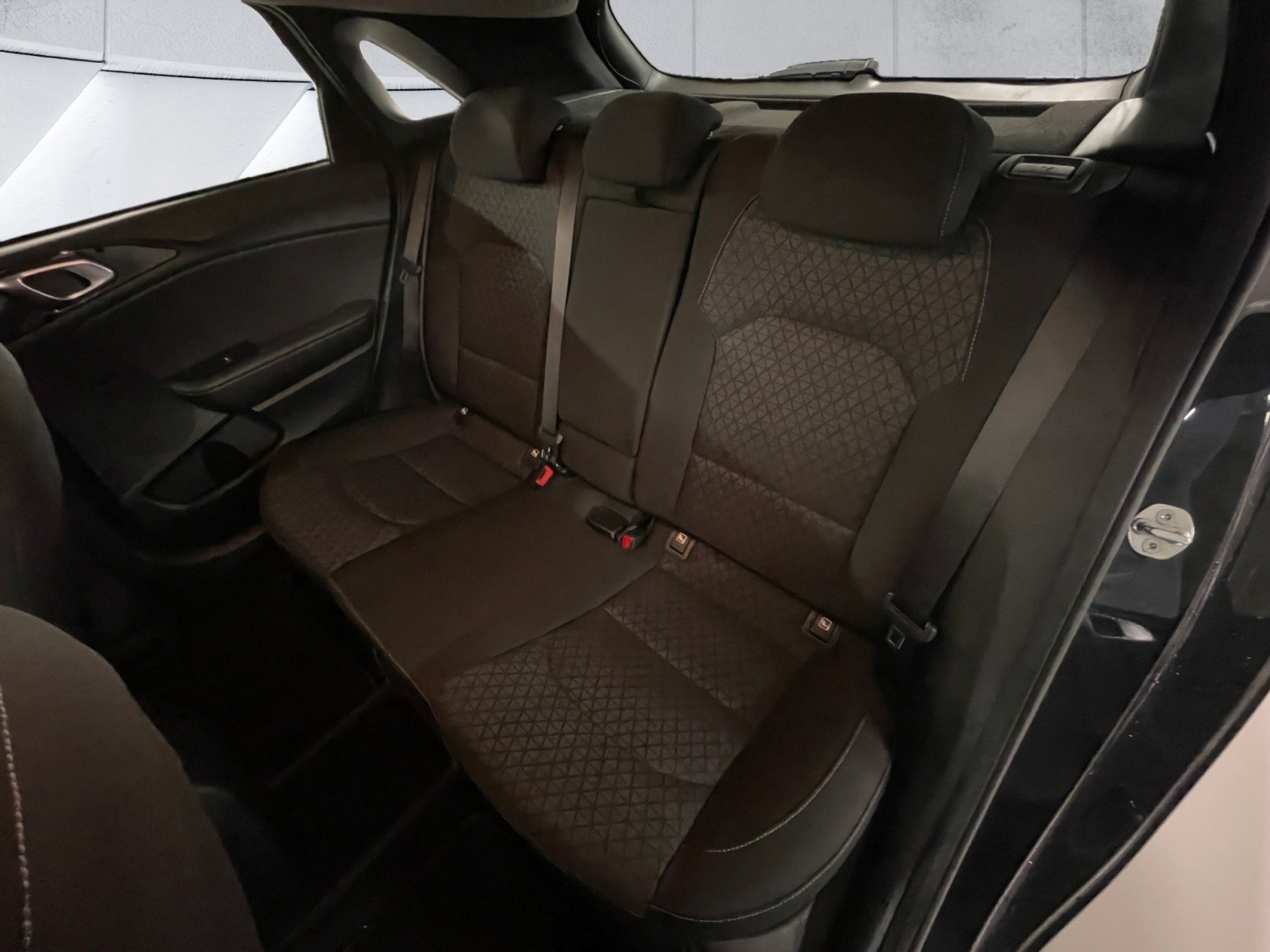 listing desktop thumbnail image 14