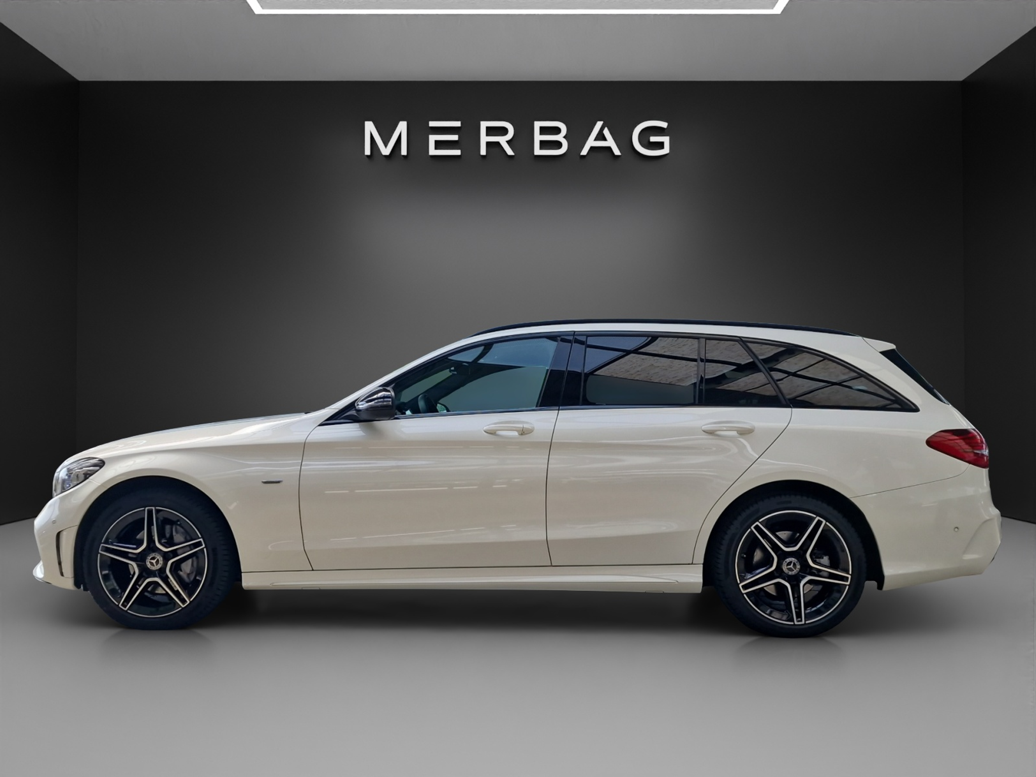 listing desktop thumbnail image 1