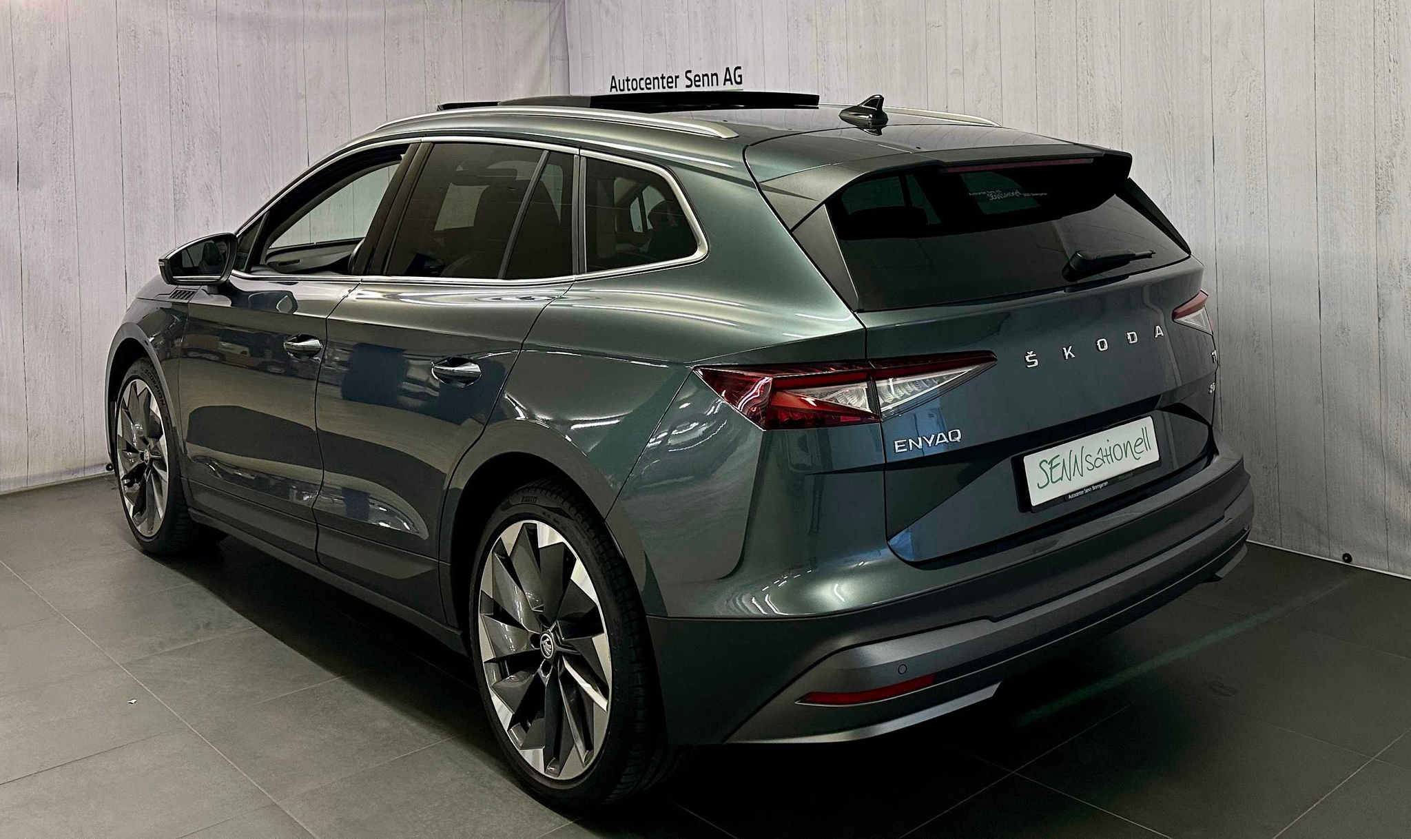 listing desktop thumbnail image 3