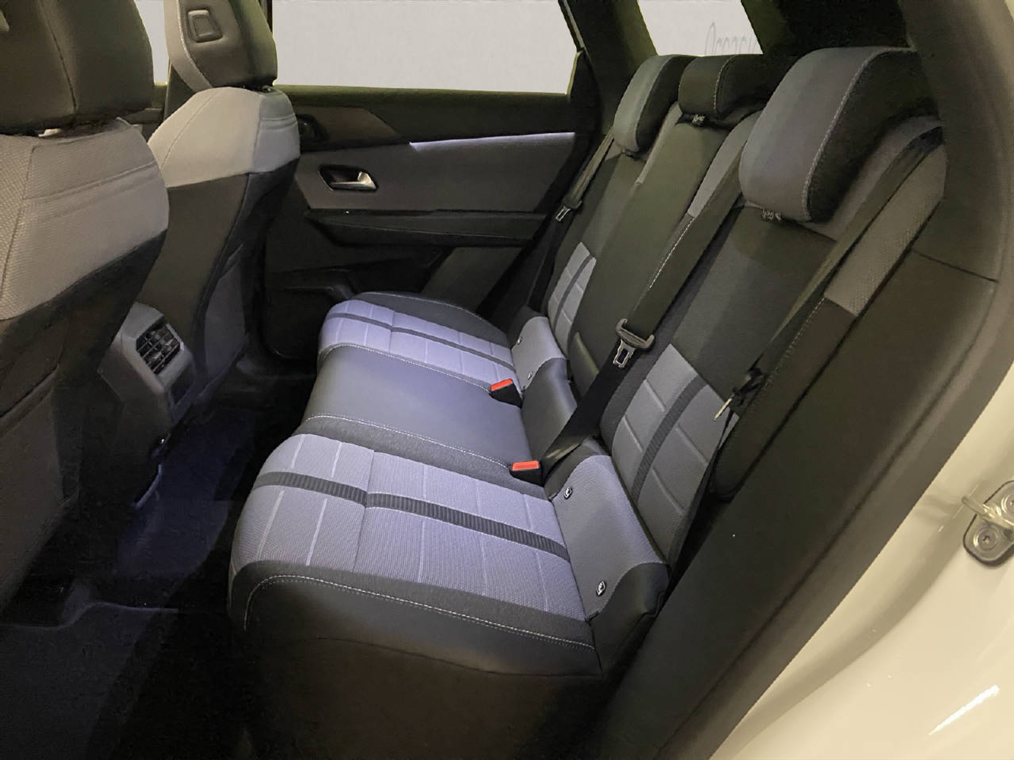 listing desktop thumbnail image 10