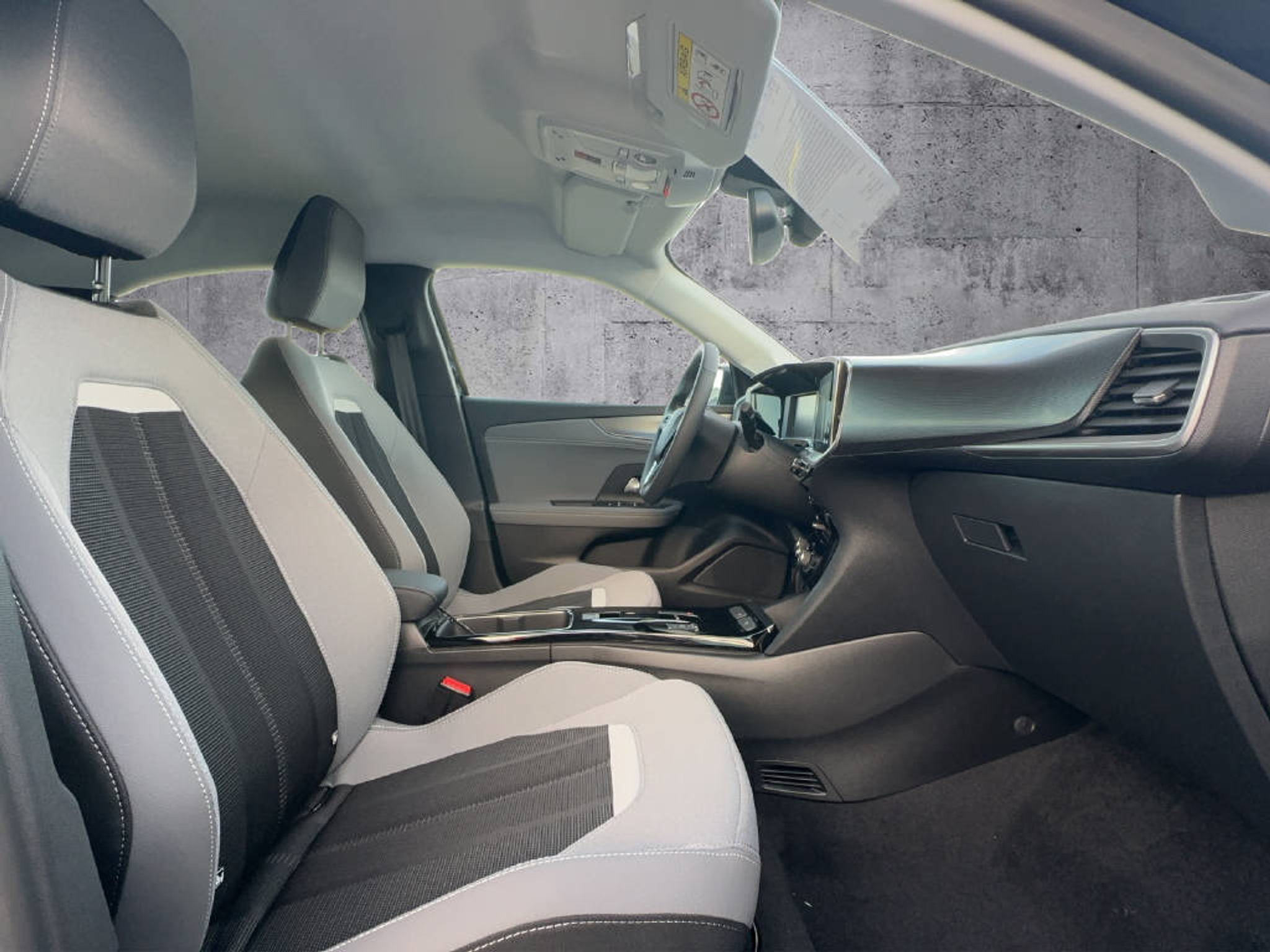 listing desktop thumbnail image 13