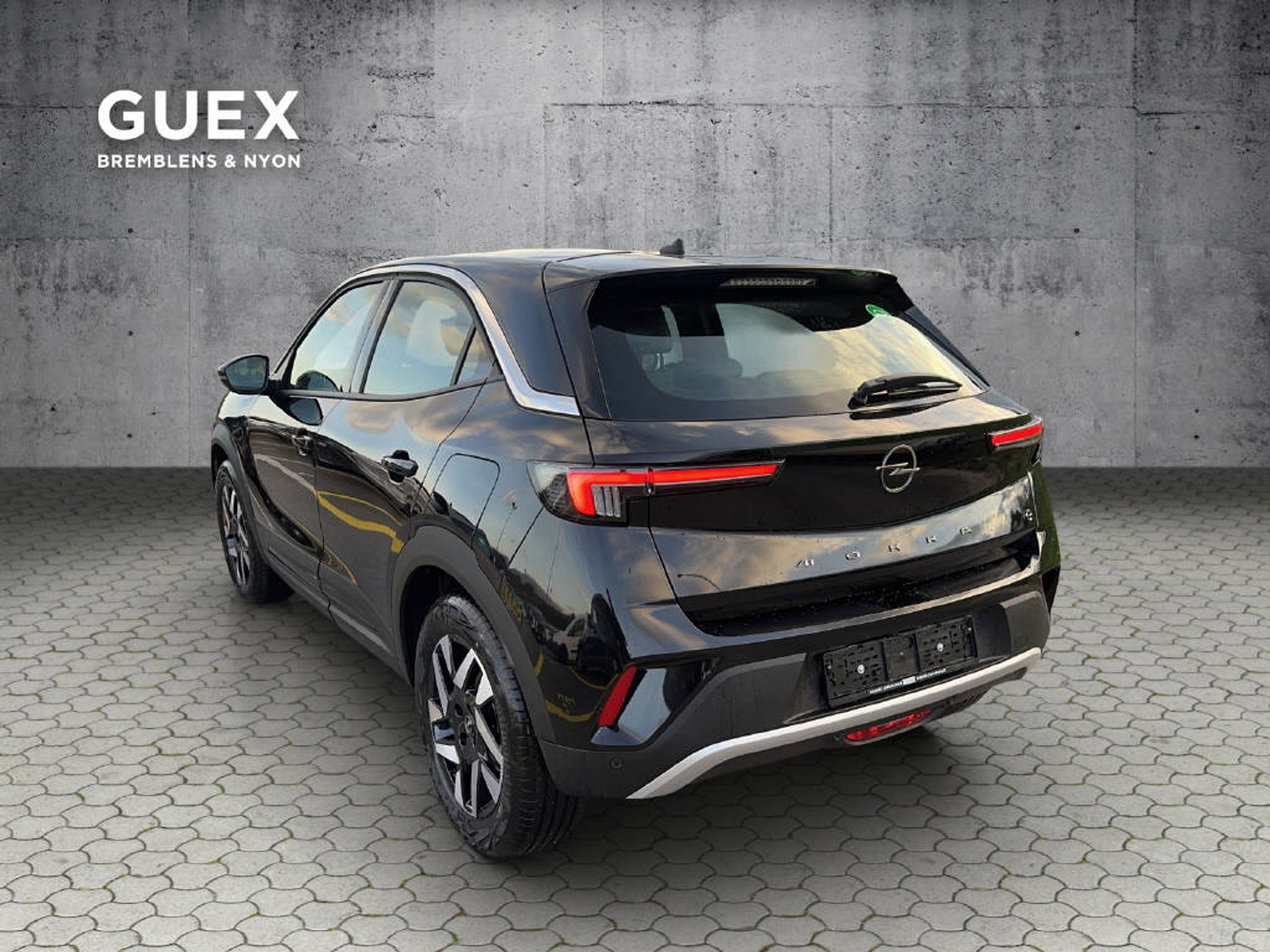 listing desktop thumbnail image 2