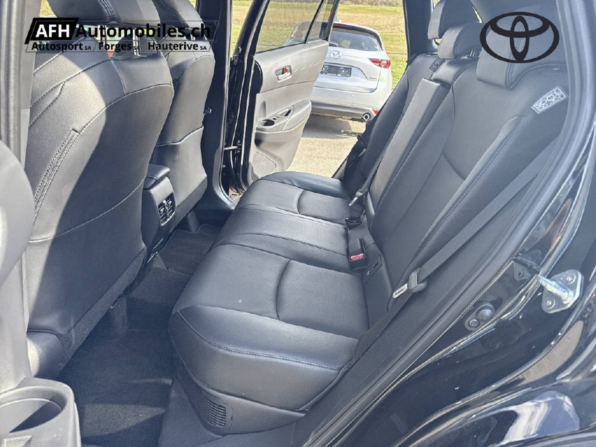 listing desktop thumbnail image 6