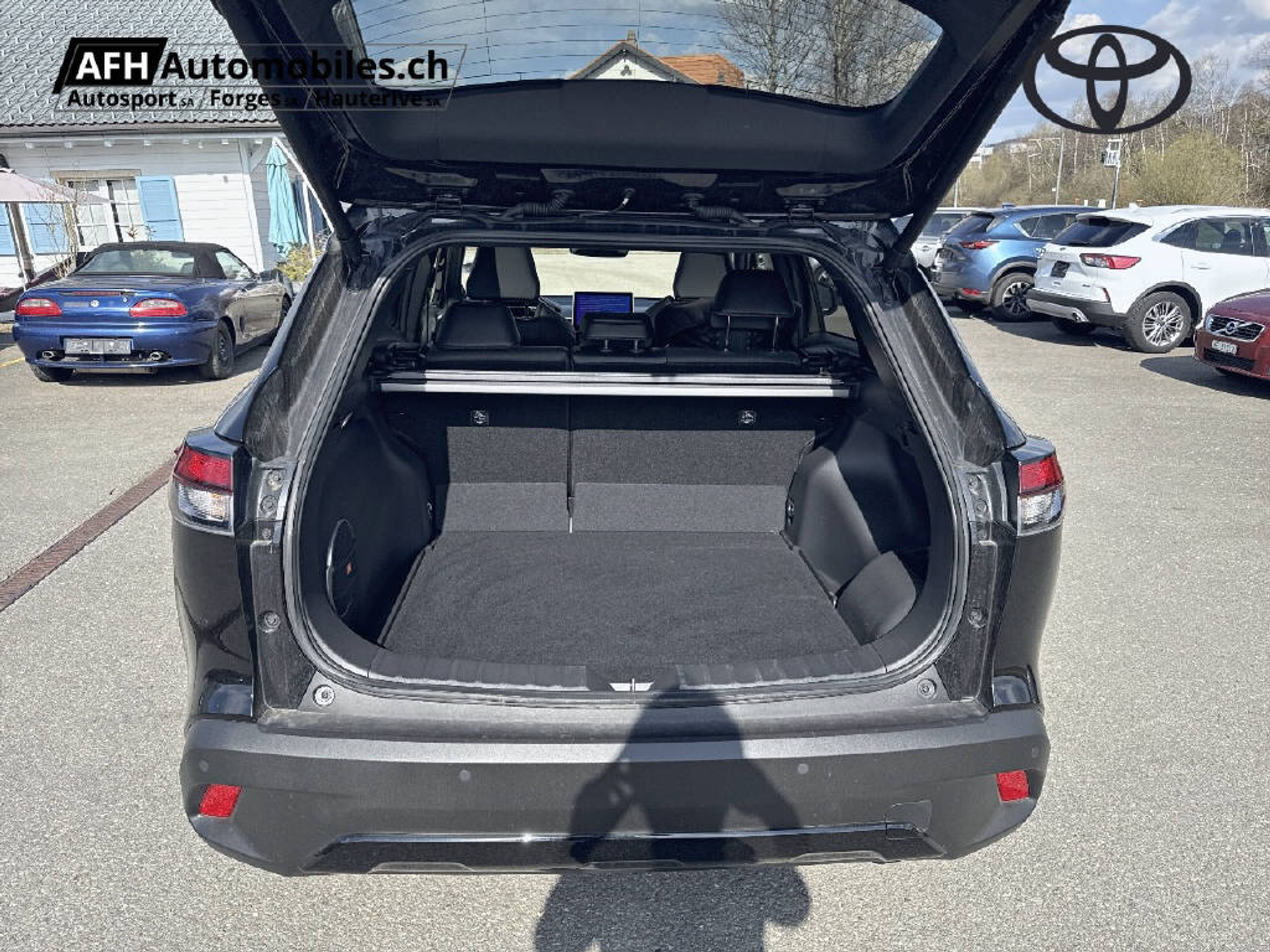 listing desktop thumbnail image 9