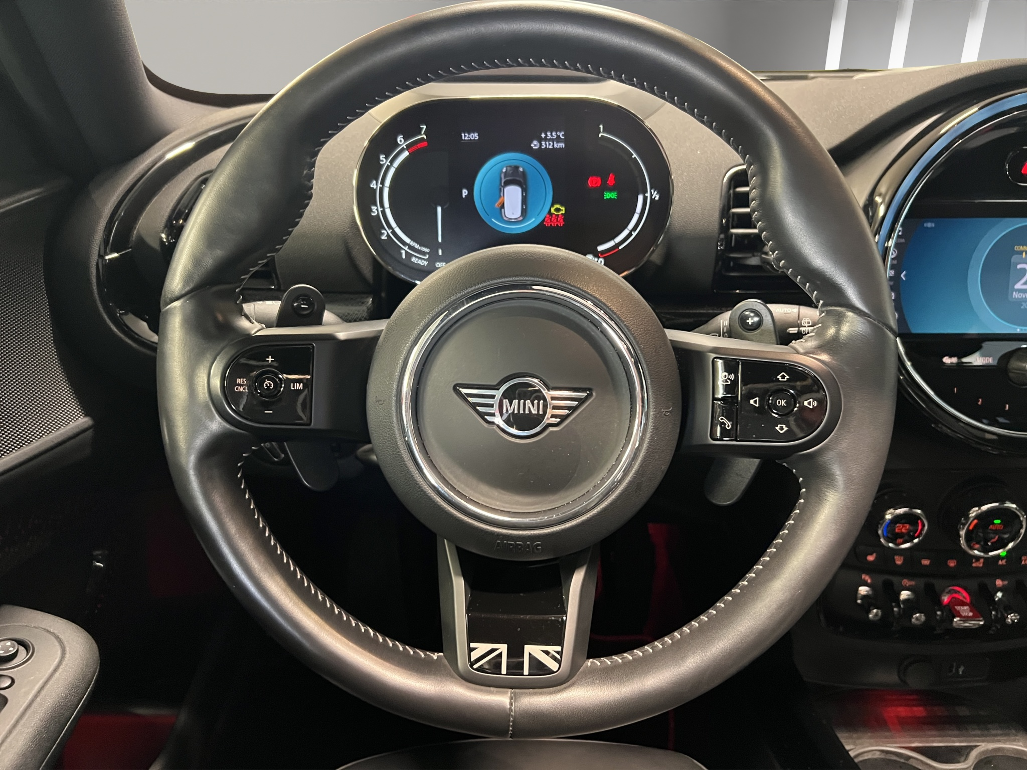 listing desktop thumbnail image 9