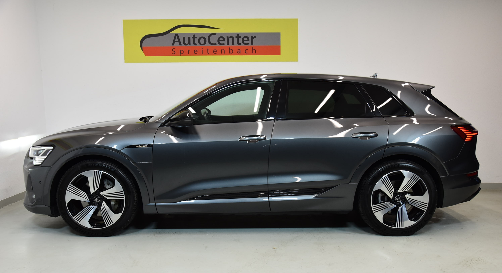 listing desktop thumbnail image 9