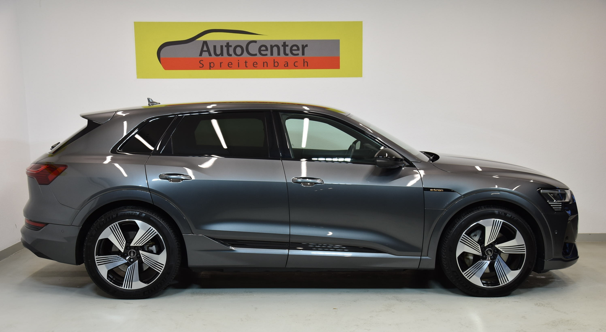 listing desktop thumbnail image 11