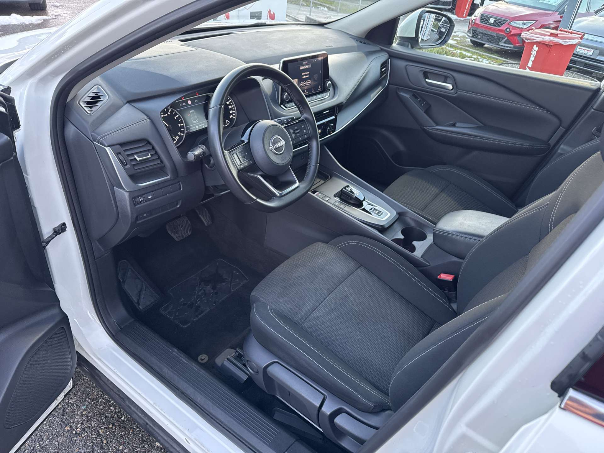 listing desktop thumbnail image 5