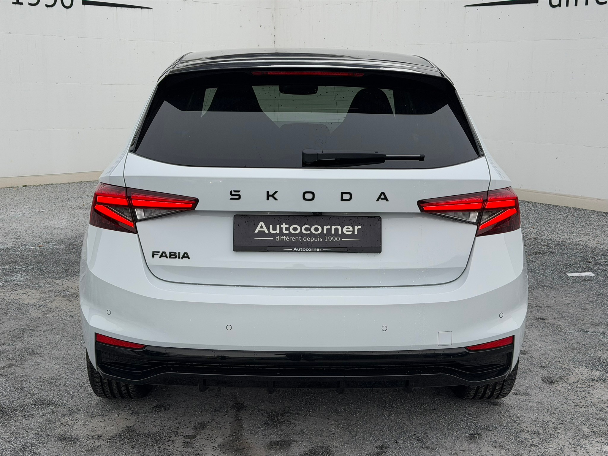 listing desktop thumbnail image 3