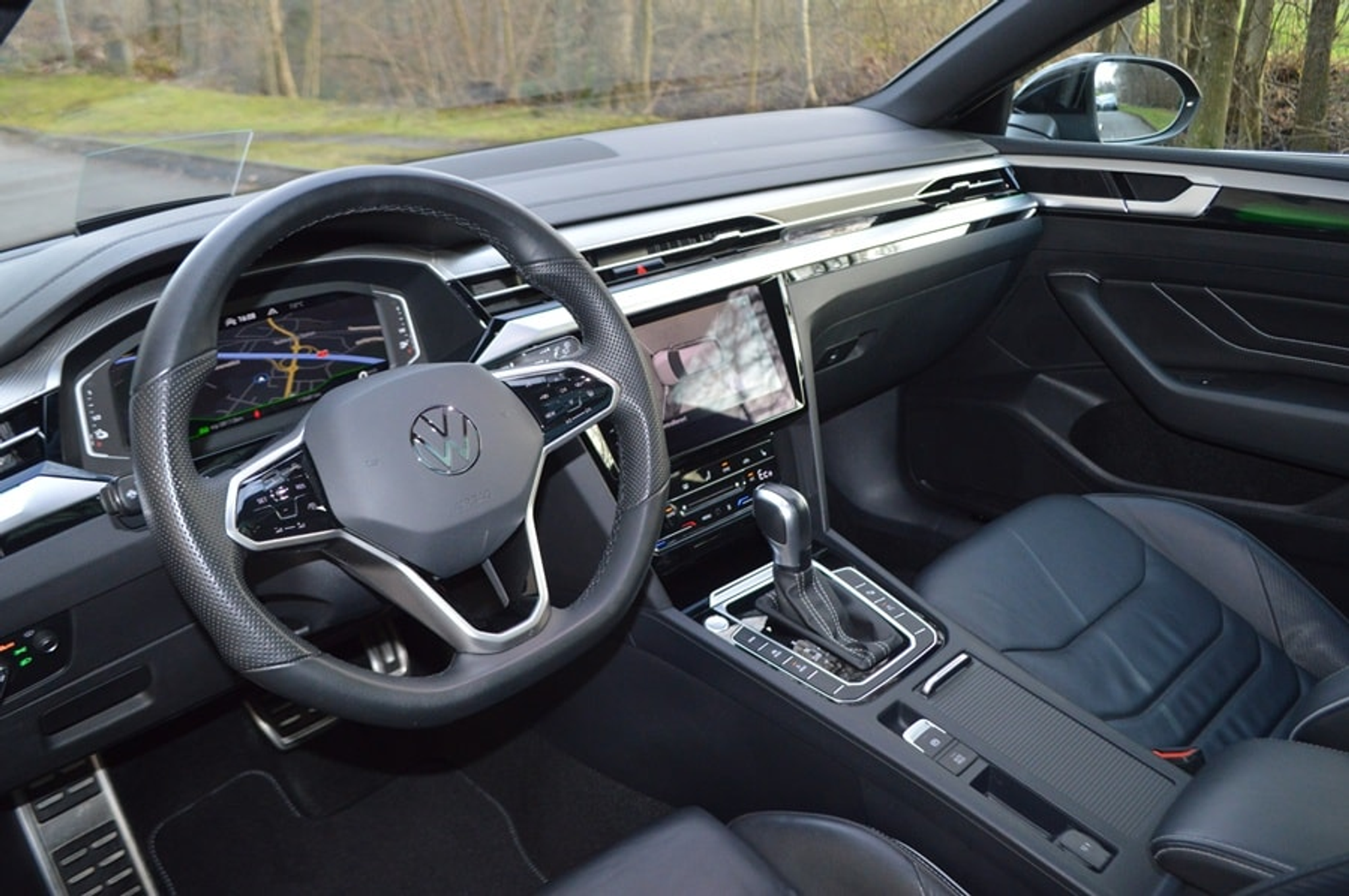 listing desktop thumbnail image 5