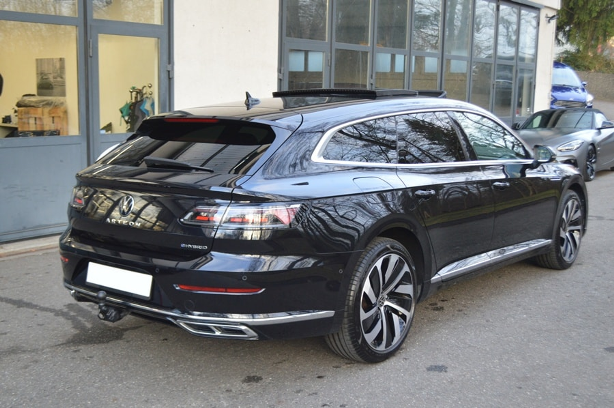 listing desktop thumbnail image 14