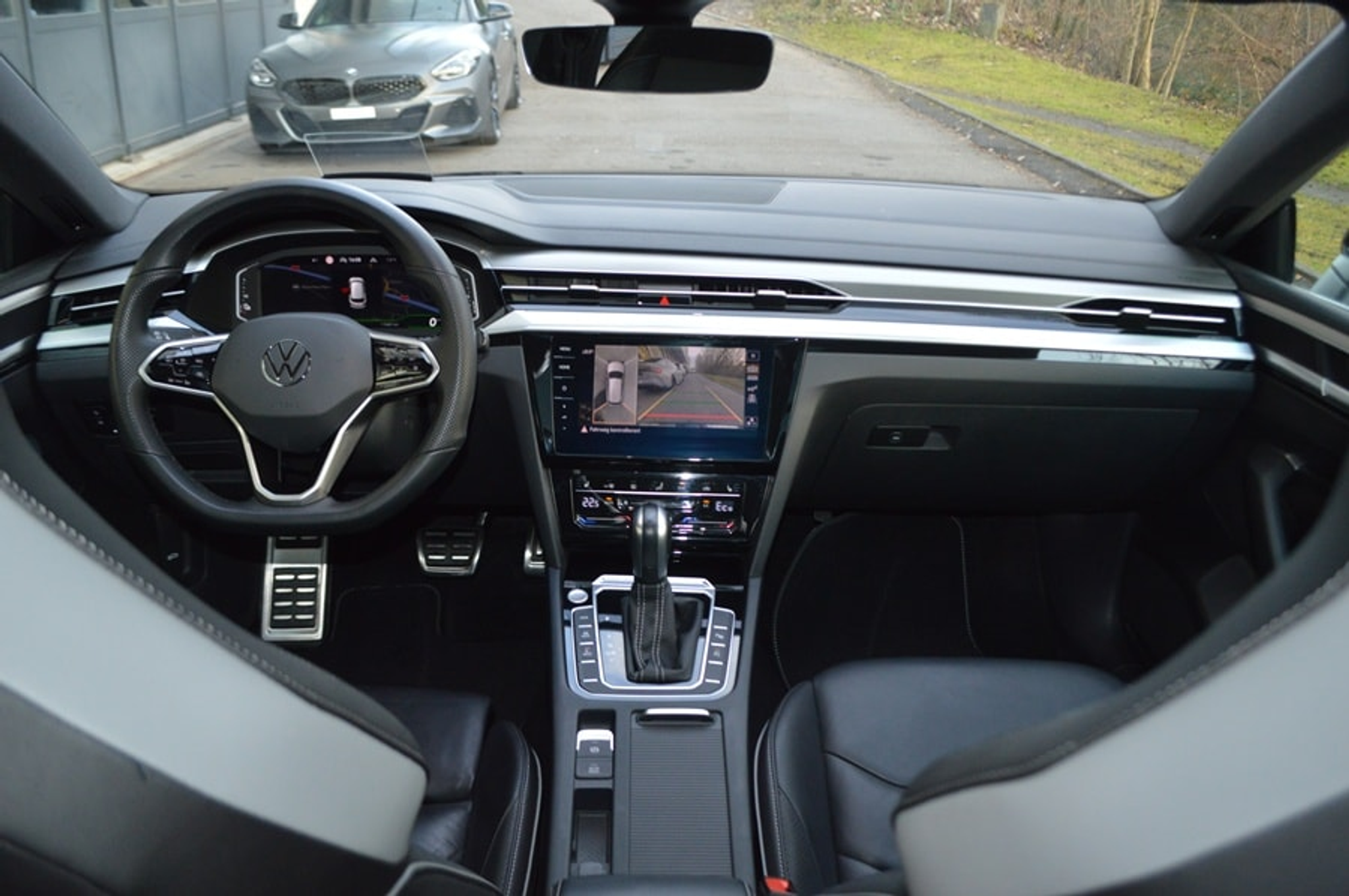 listing desktop thumbnail image 9