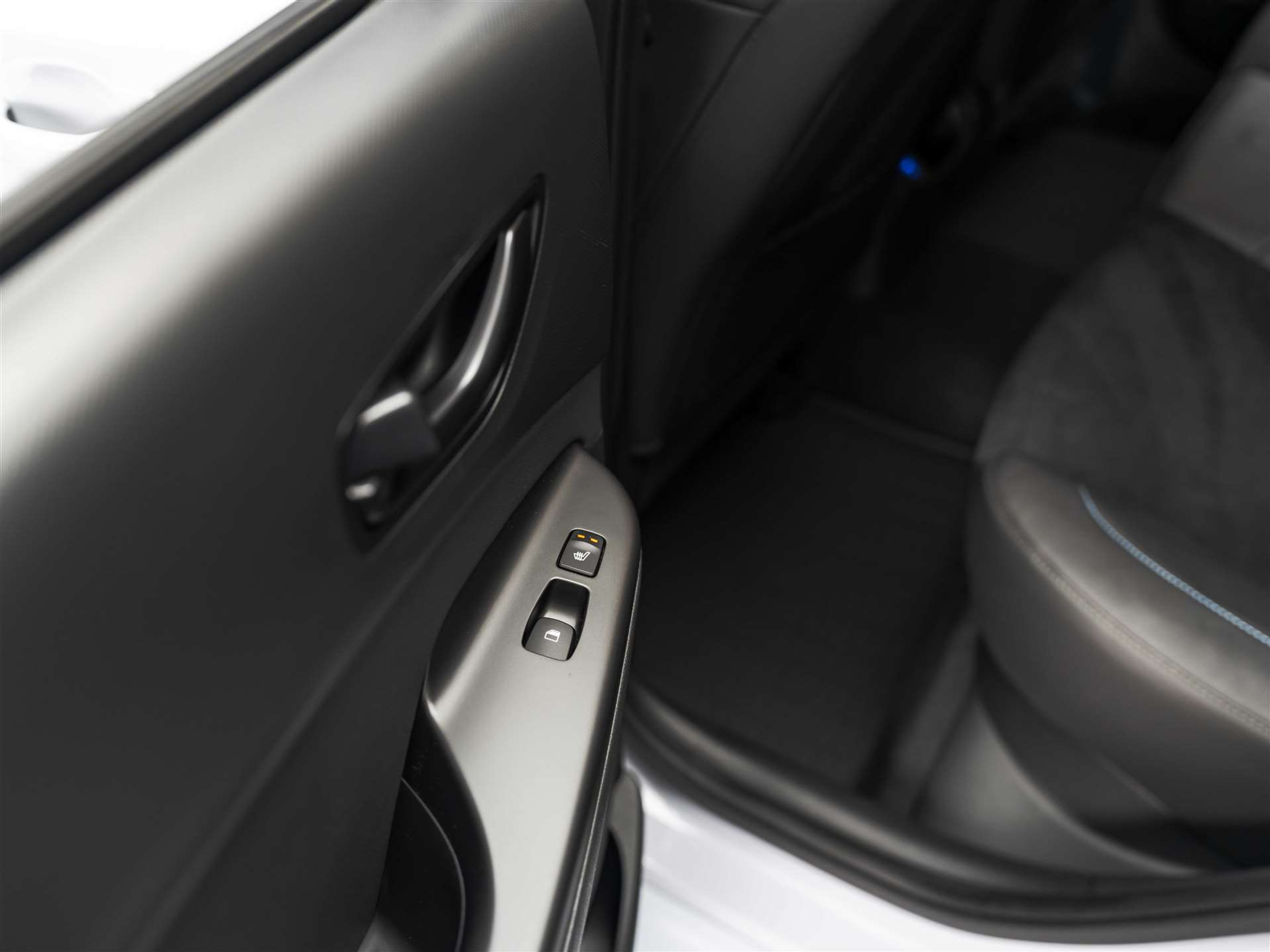 listing desktop thumbnail image 31