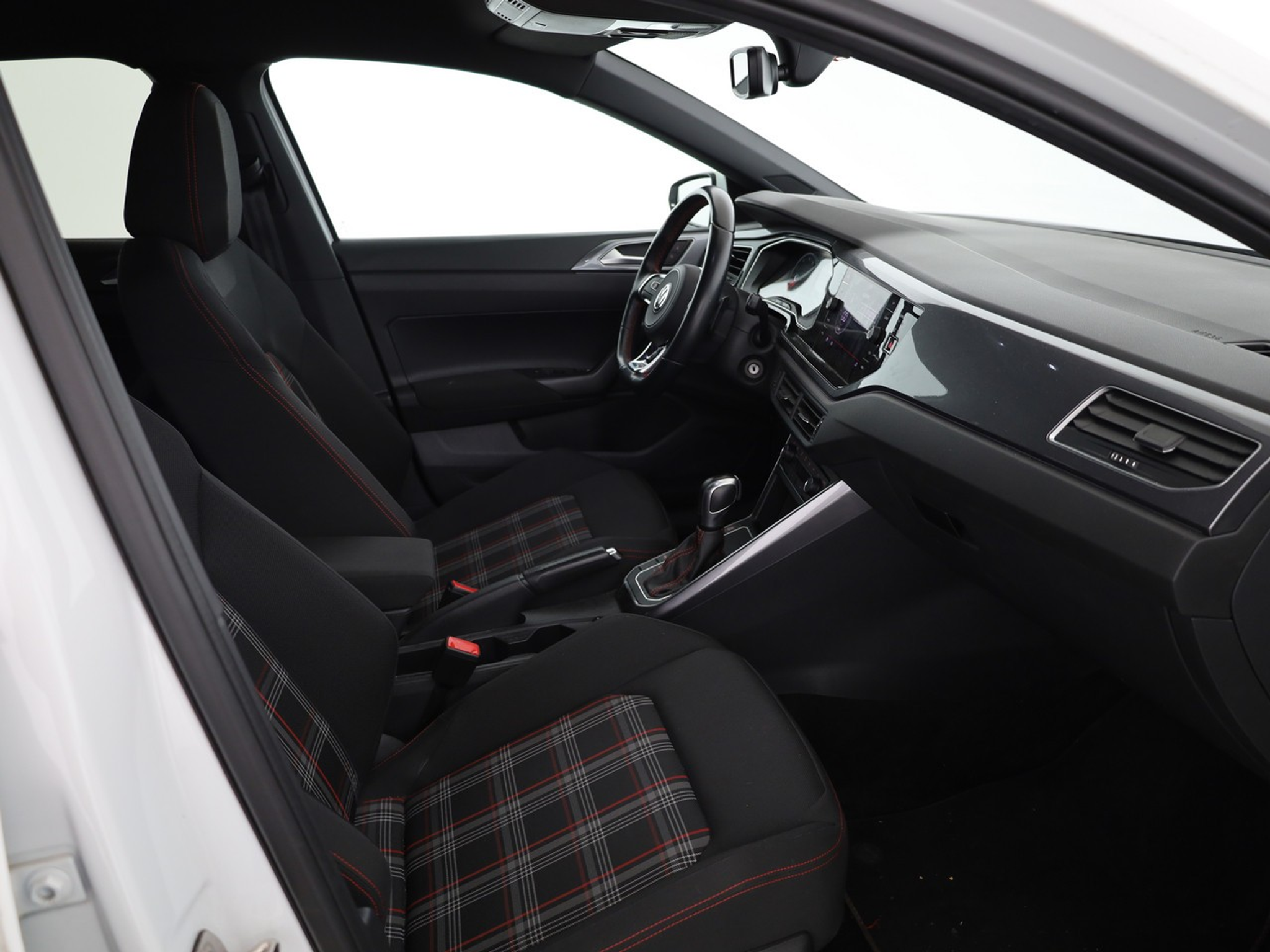 listing desktop thumbnail image 9