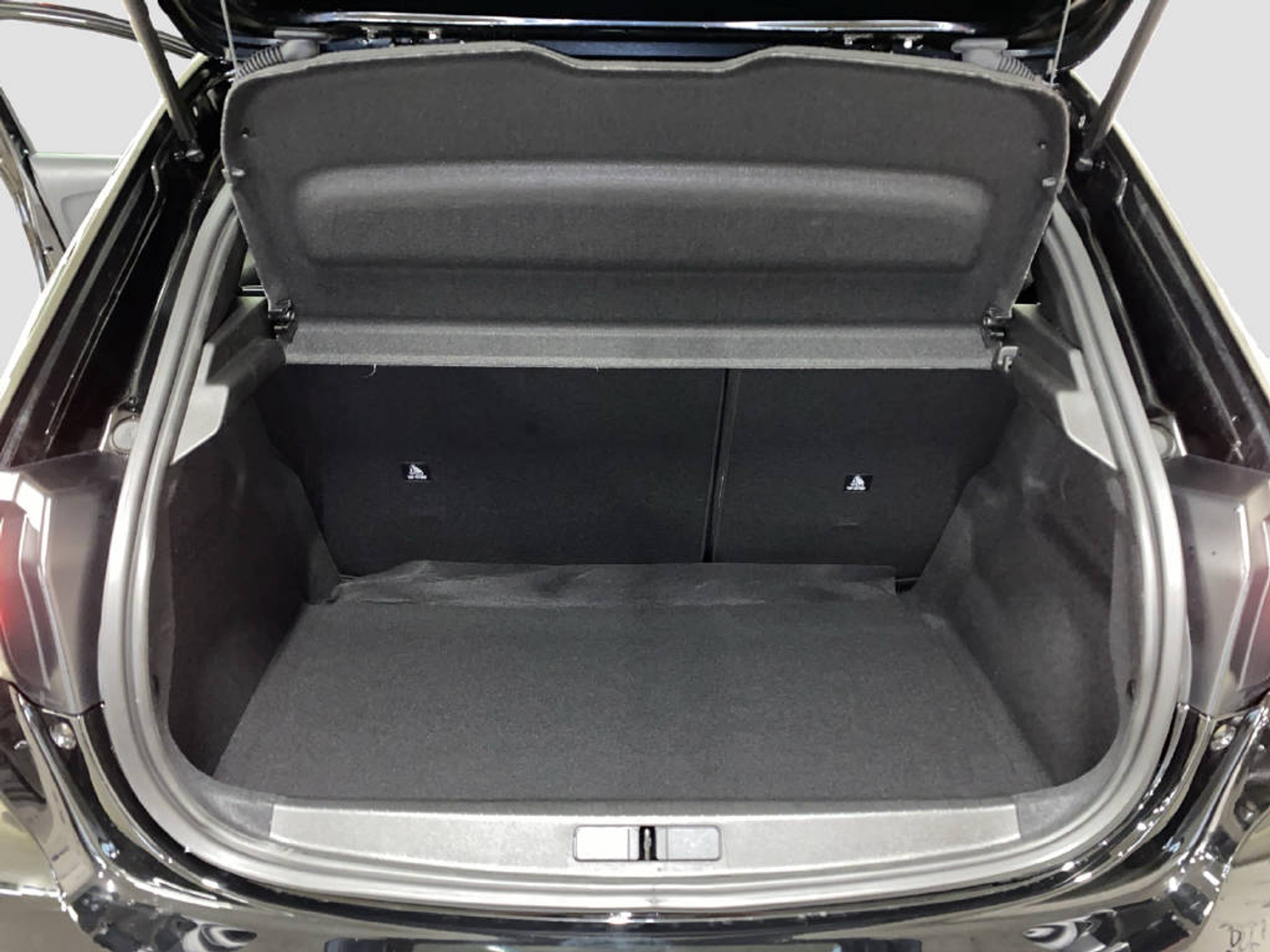 listing desktop thumbnail image 12