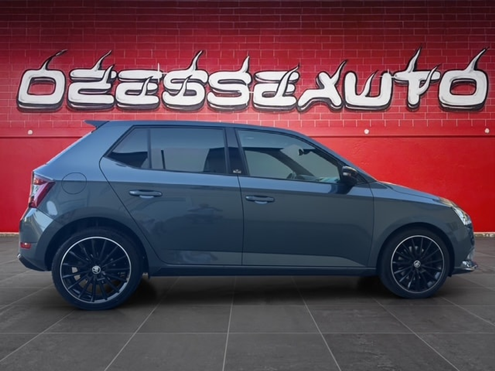 listing desktop thumbnail image 7