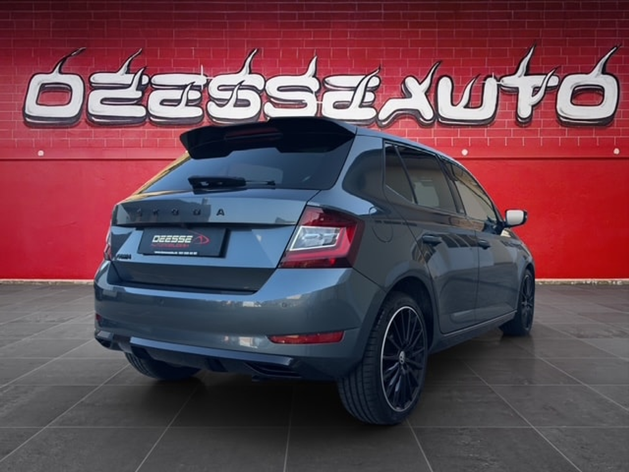 listing desktop thumbnail image 6