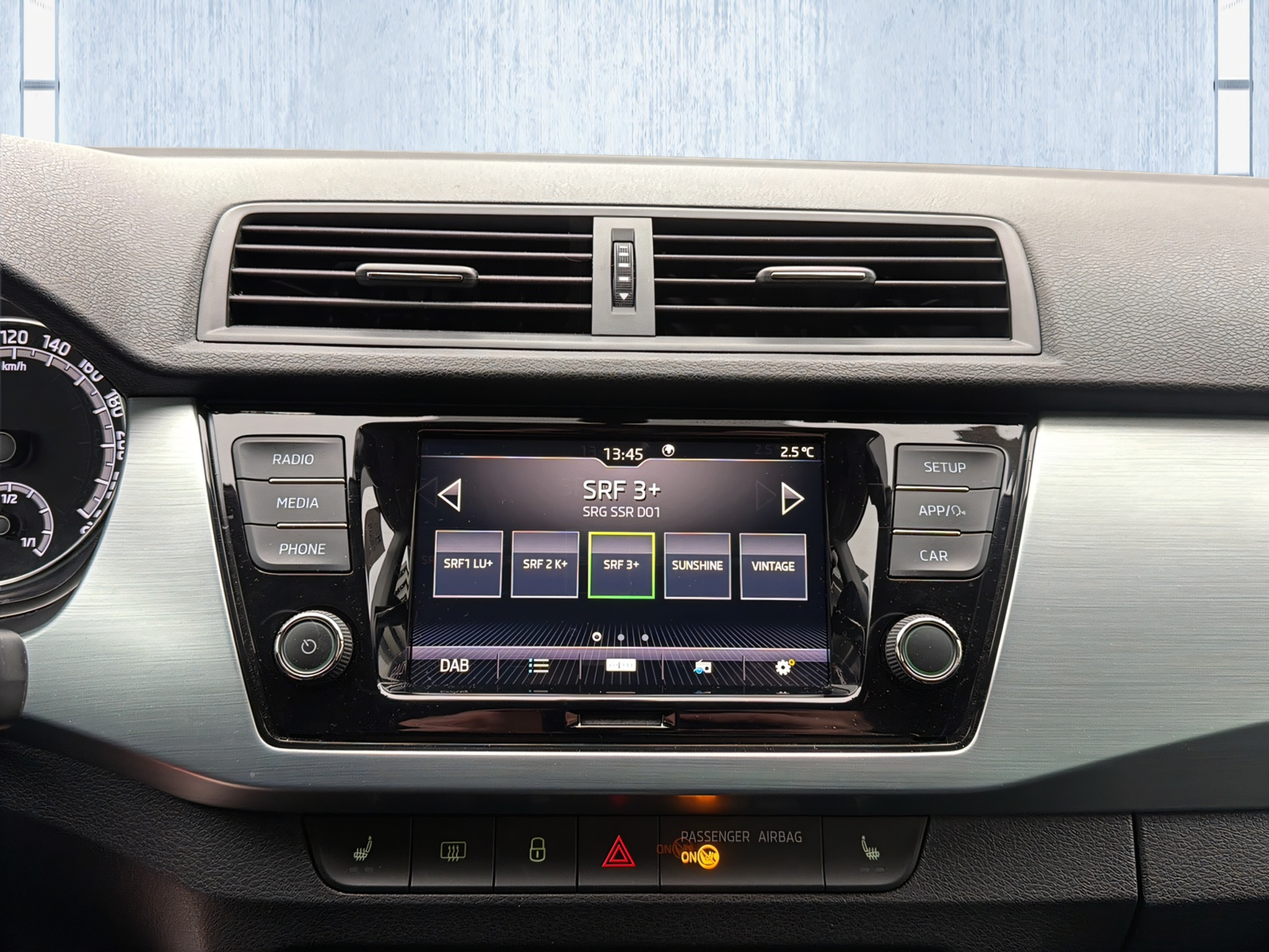 listing desktop thumbnail image 15