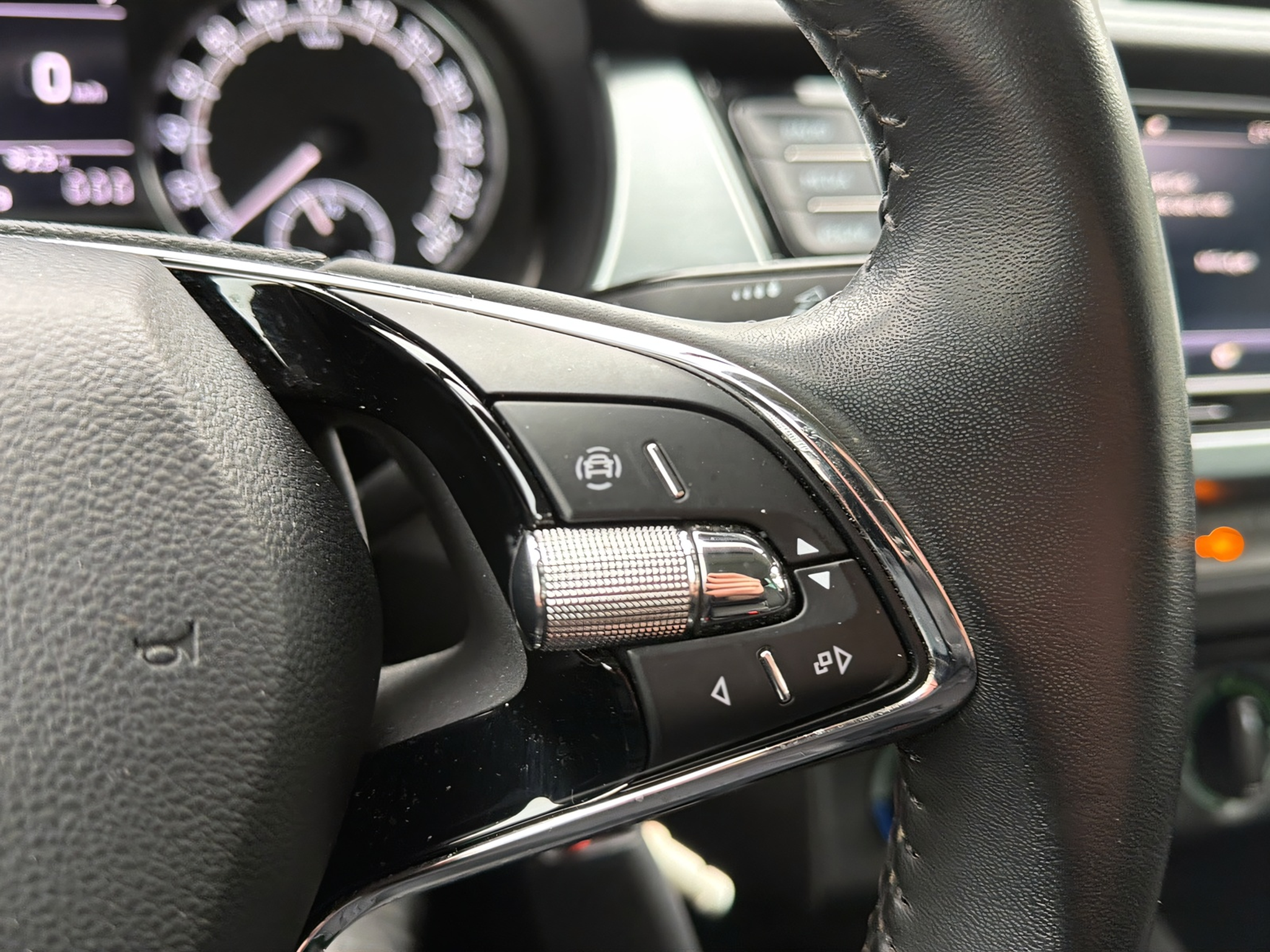 listing desktop thumbnail image 22