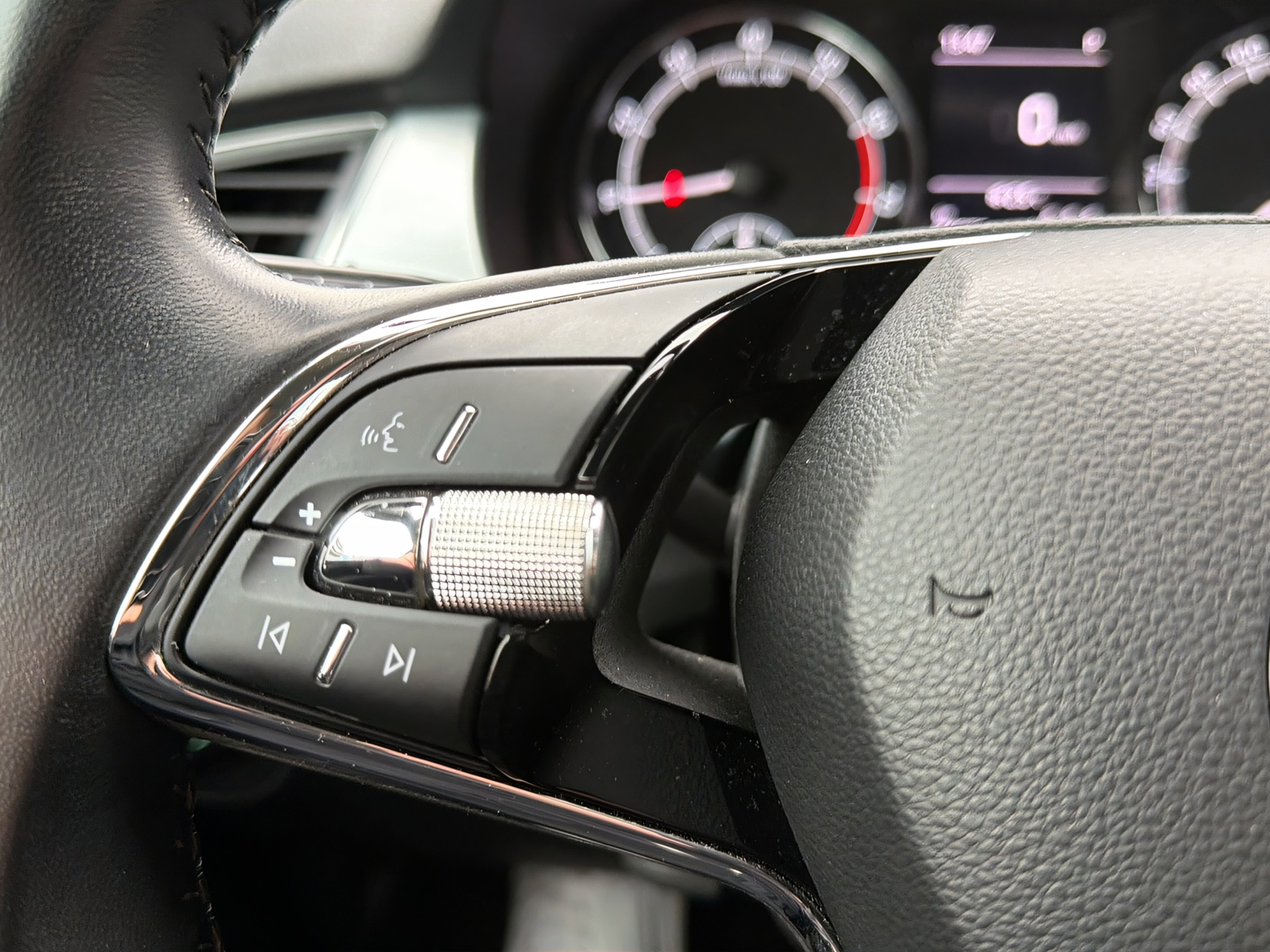 listing desktop thumbnail image 21