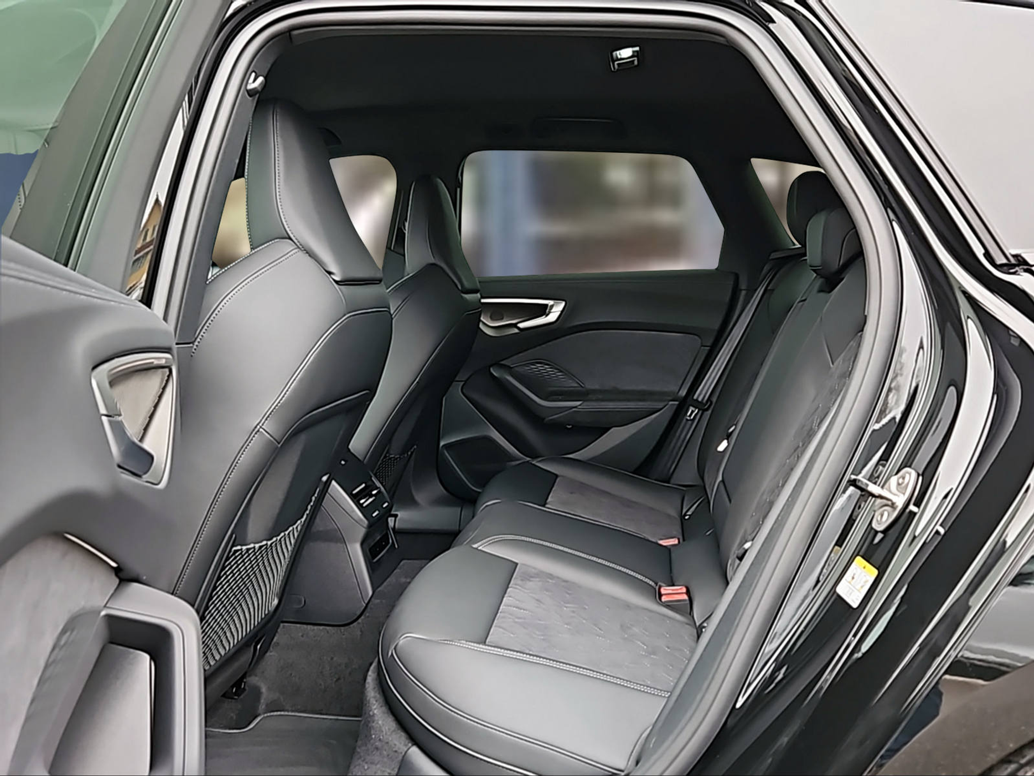 listing desktop thumbnail image 9