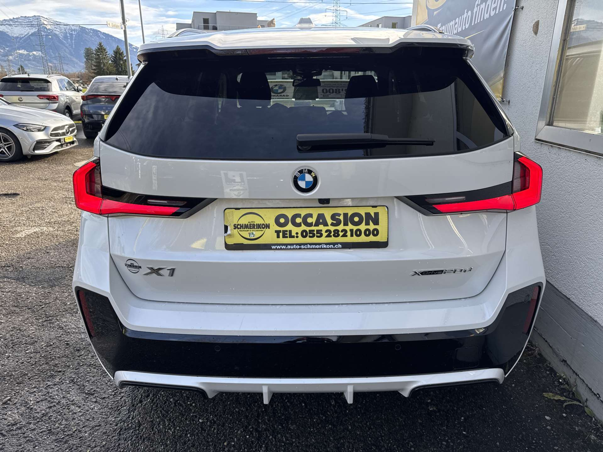 listing desktop thumbnail image 3