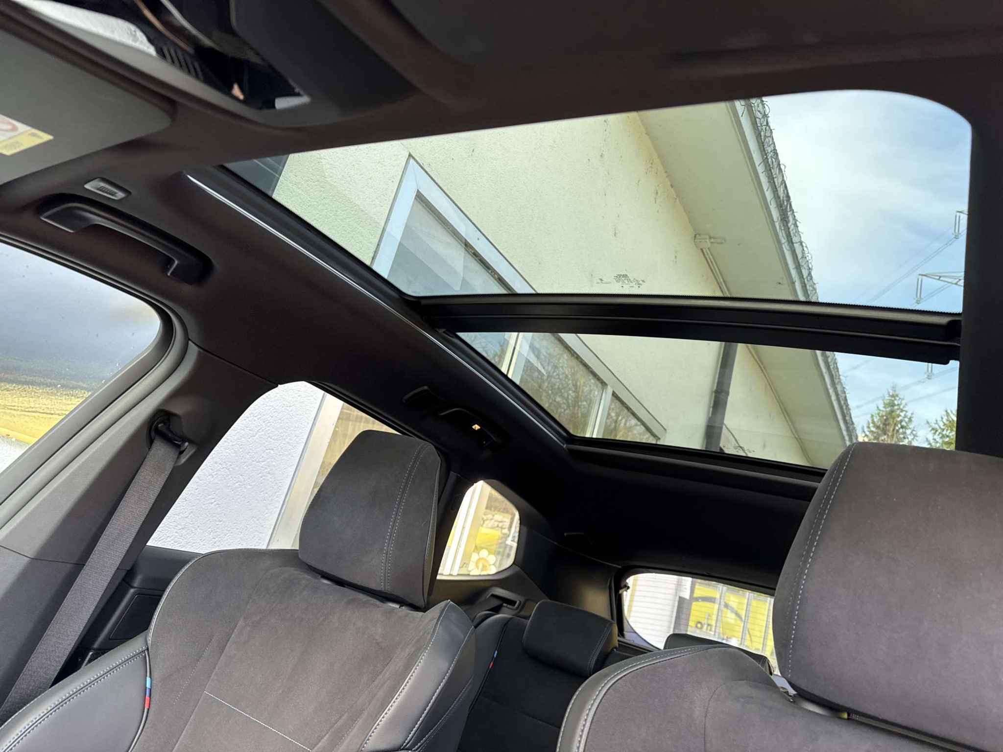 listing desktop thumbnail image 13