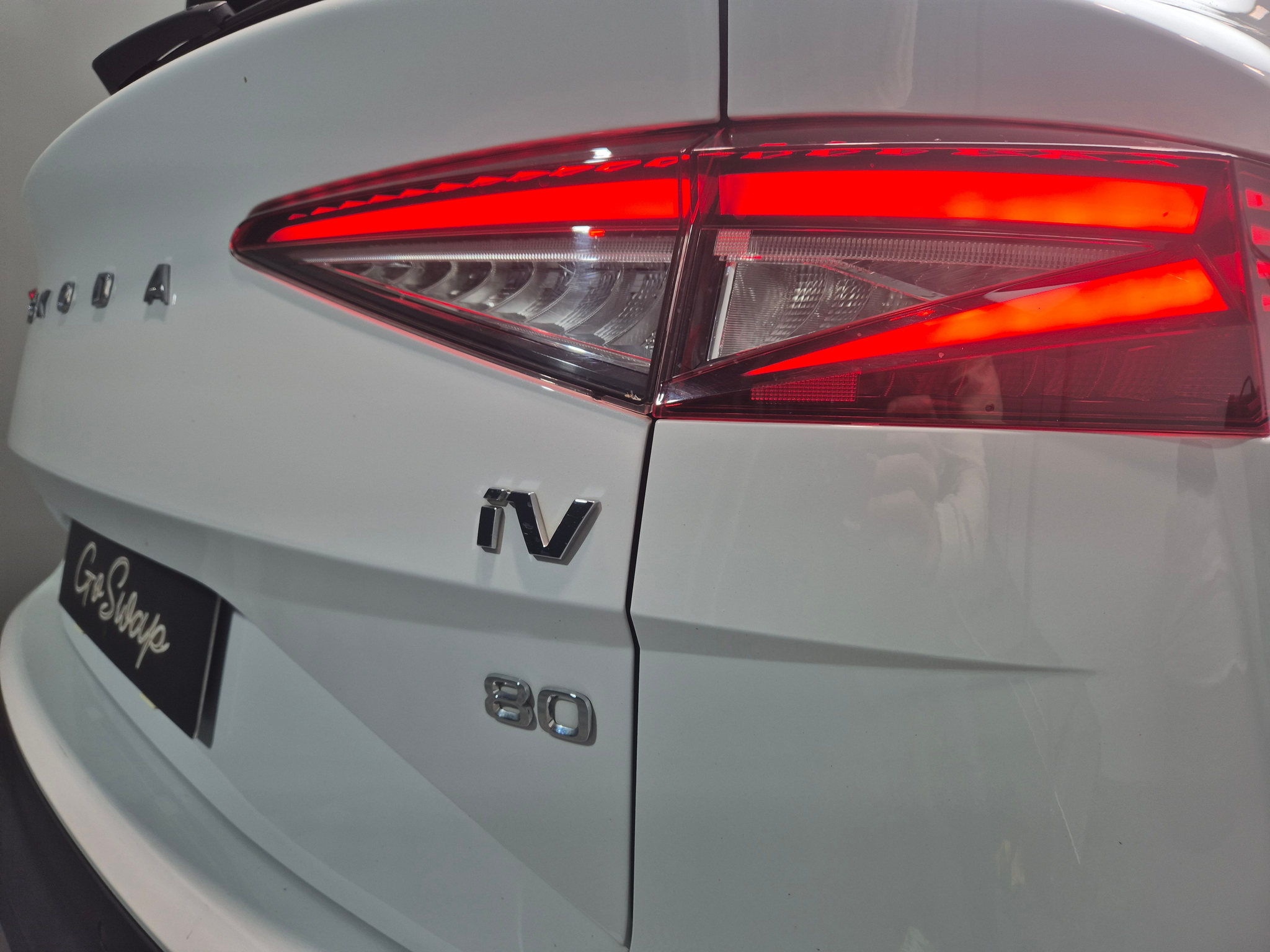 listing desktop thumbnail image 25