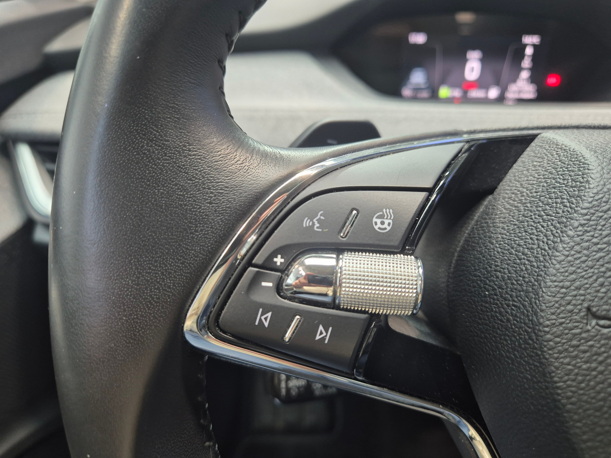 listing desktop thumbnail image 15