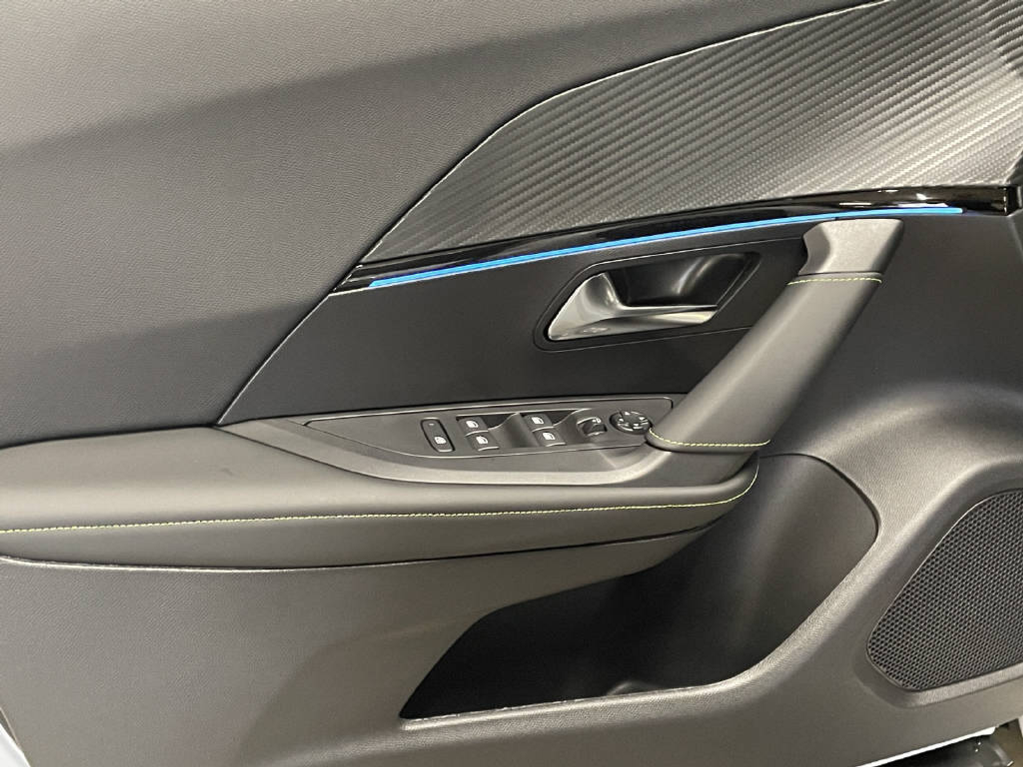 listing desktop thumbnail image 9